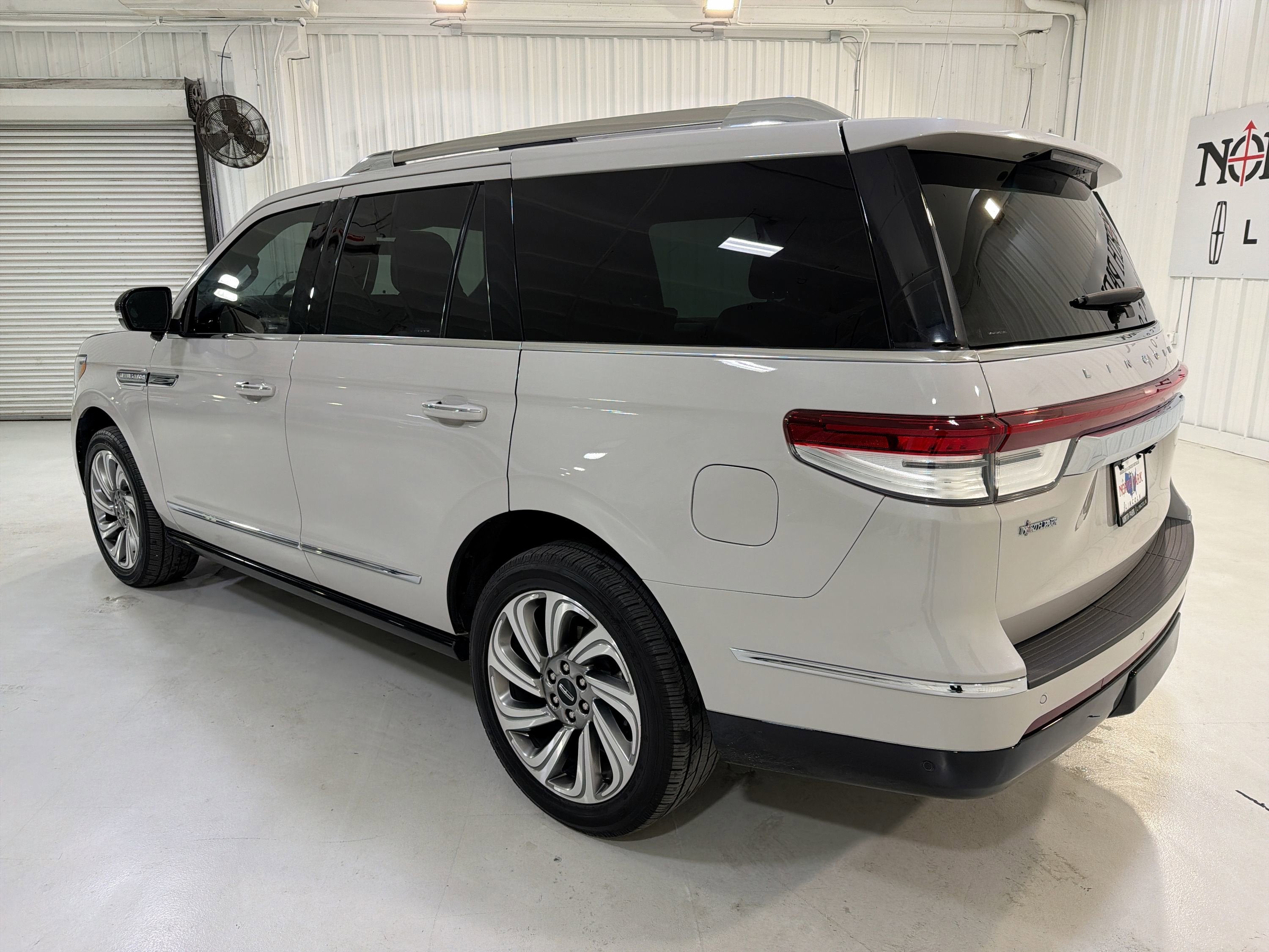 2023 Lincoln Navigator Reserve