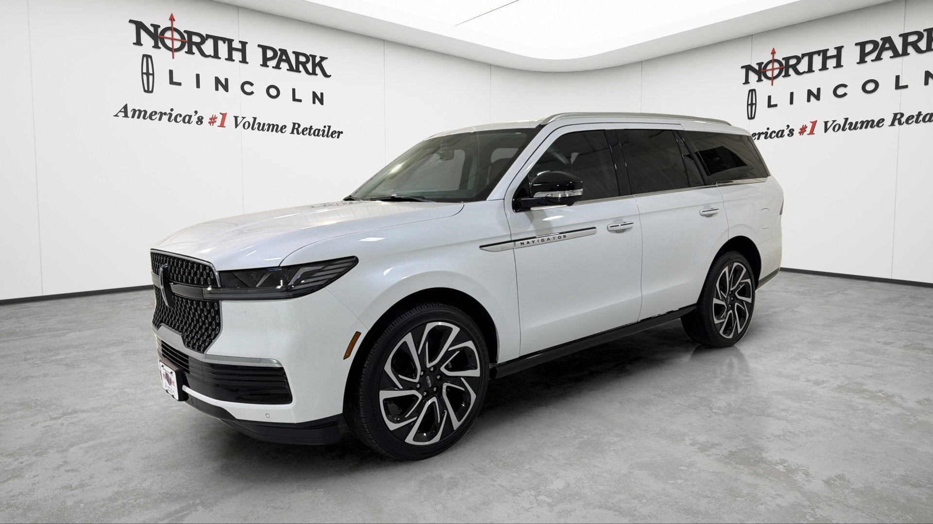 2026 Lincoln Navigator Reserve 4WD's photo