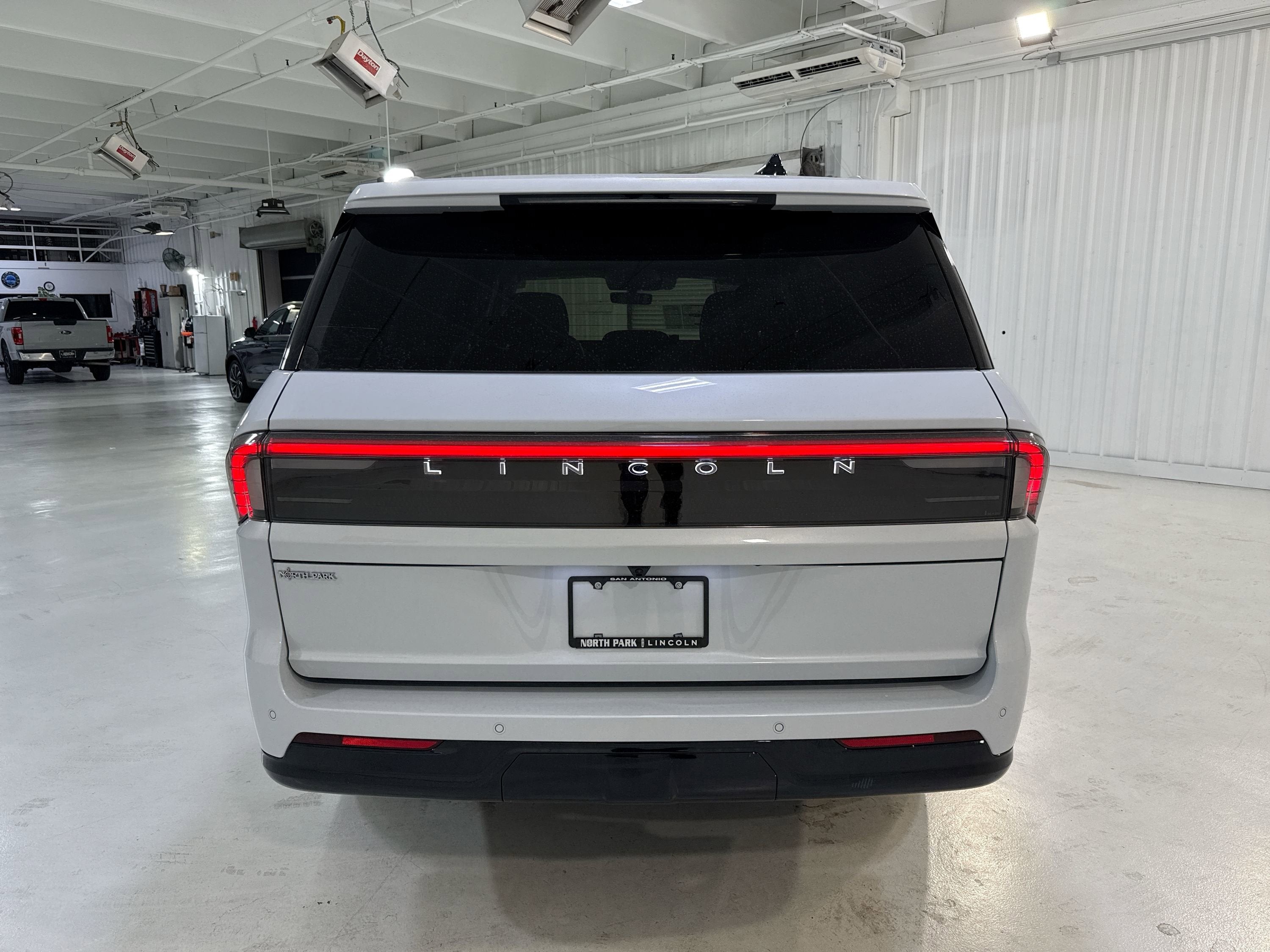 2025 Lincoln Navigator Reserve