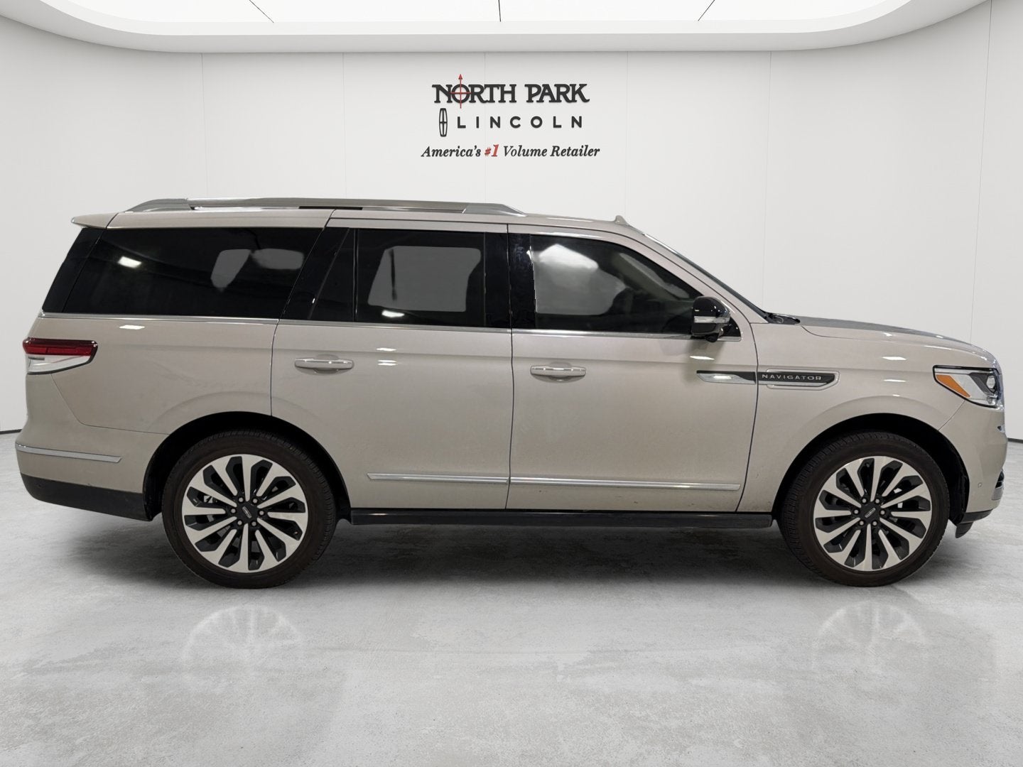 2023 Lincoln Navigator Reserve