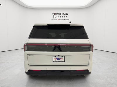 2027 Lincoln Navigator Reserve