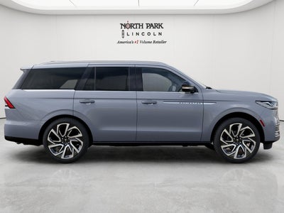 2027 Lincoln Navigator Reserve