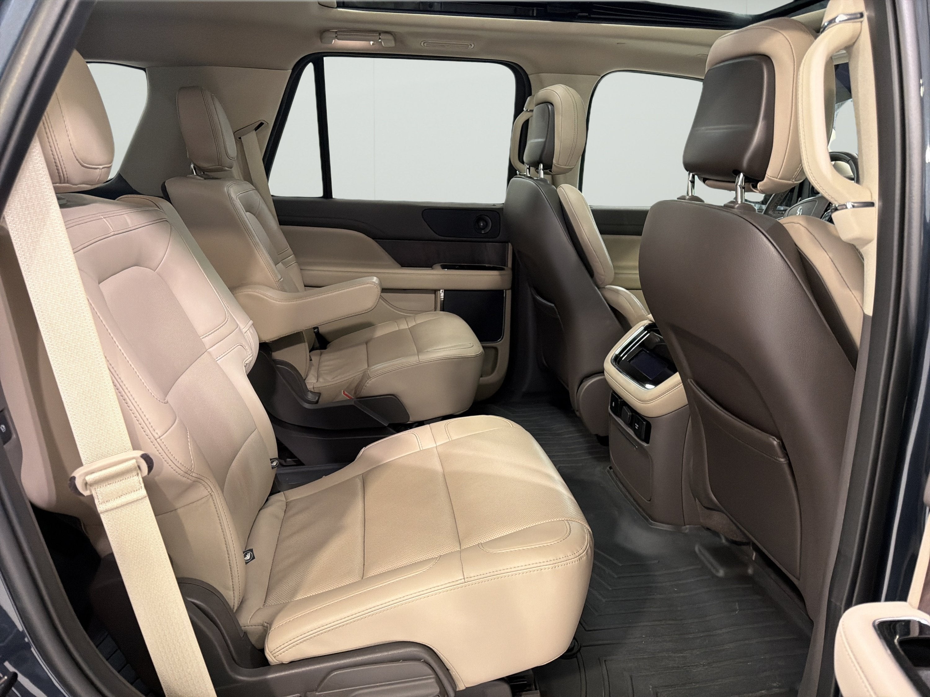 2022 Lincoln Navigator Standard