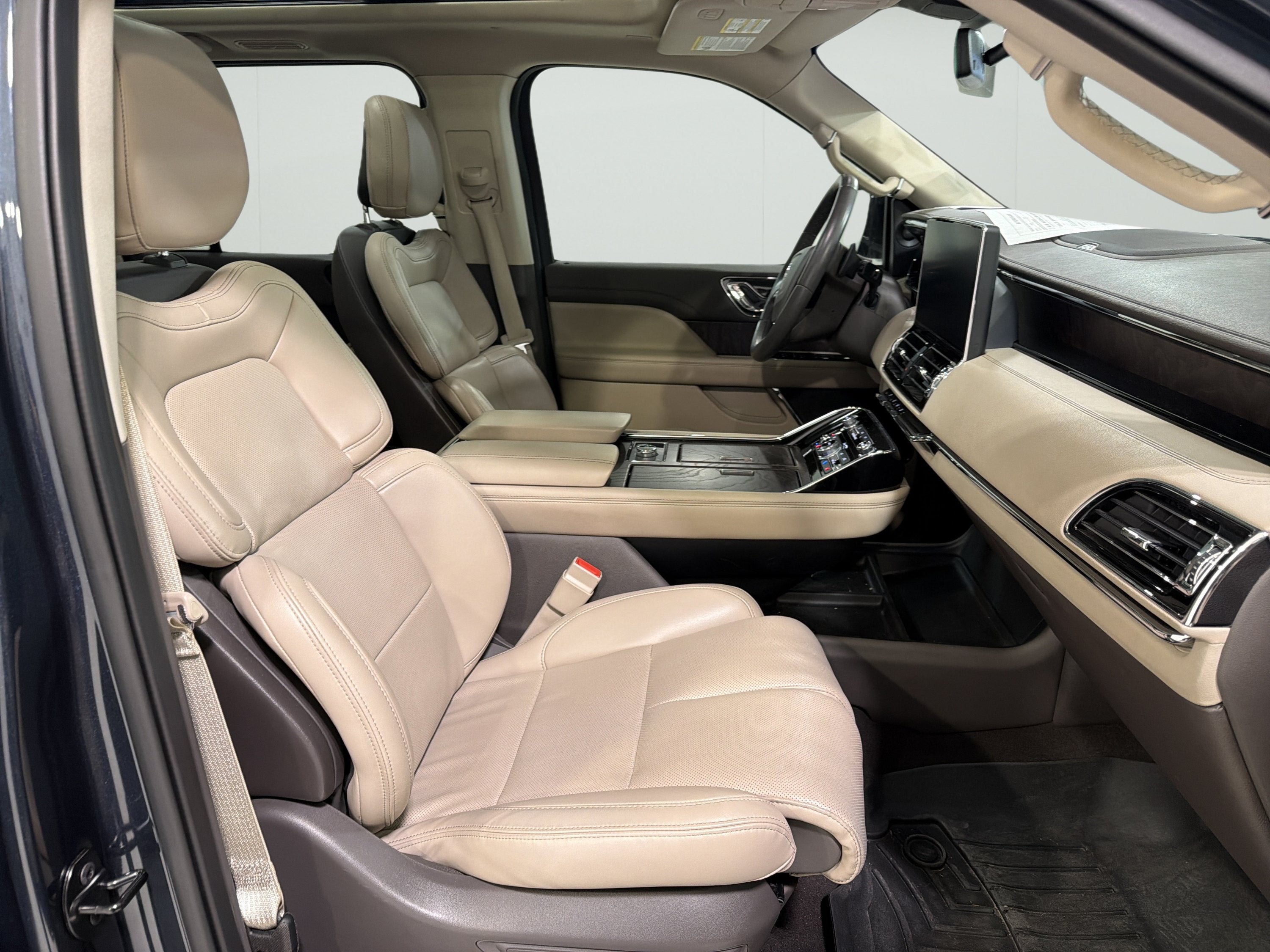 2022 Lincoln Navigator Standard