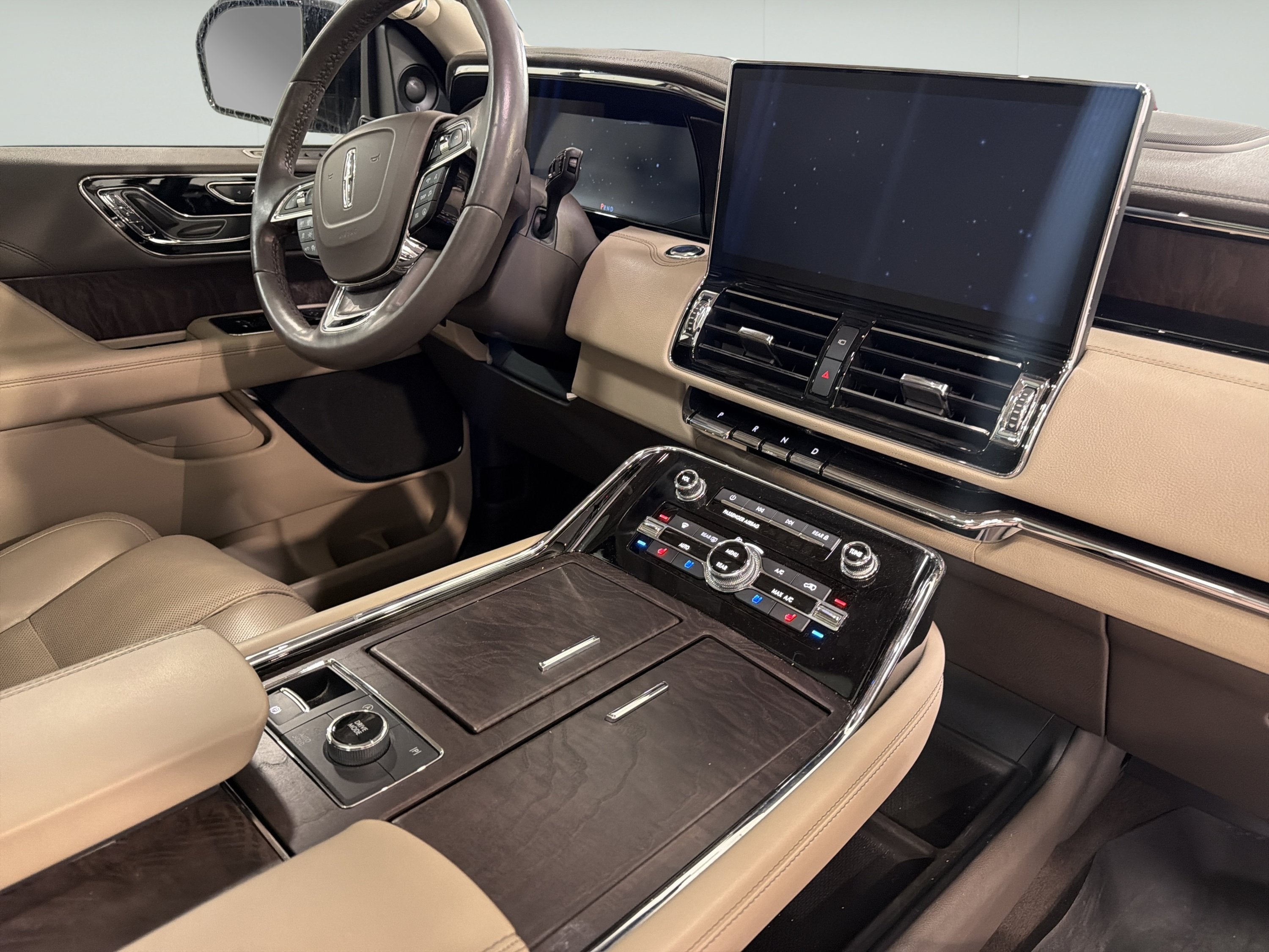 2022 Lincoln Navigator Standard