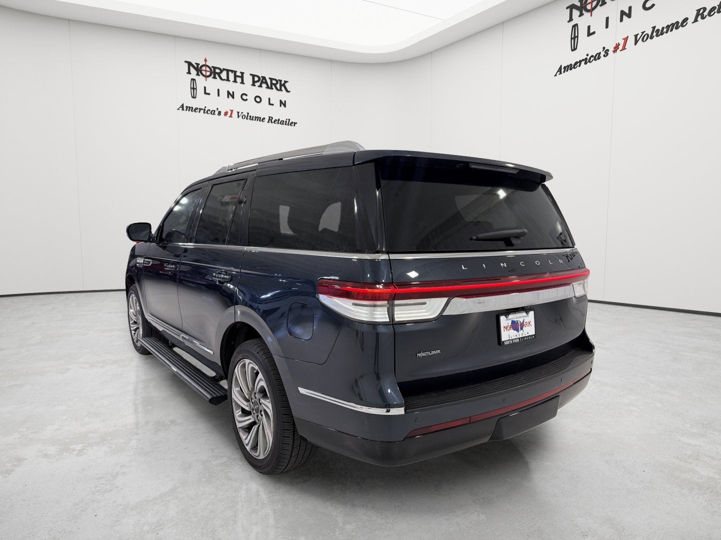 2022 Lincoln Navigator Standard