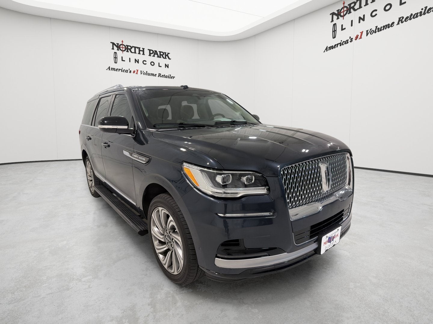 2022 Lincoln Navigator Standard