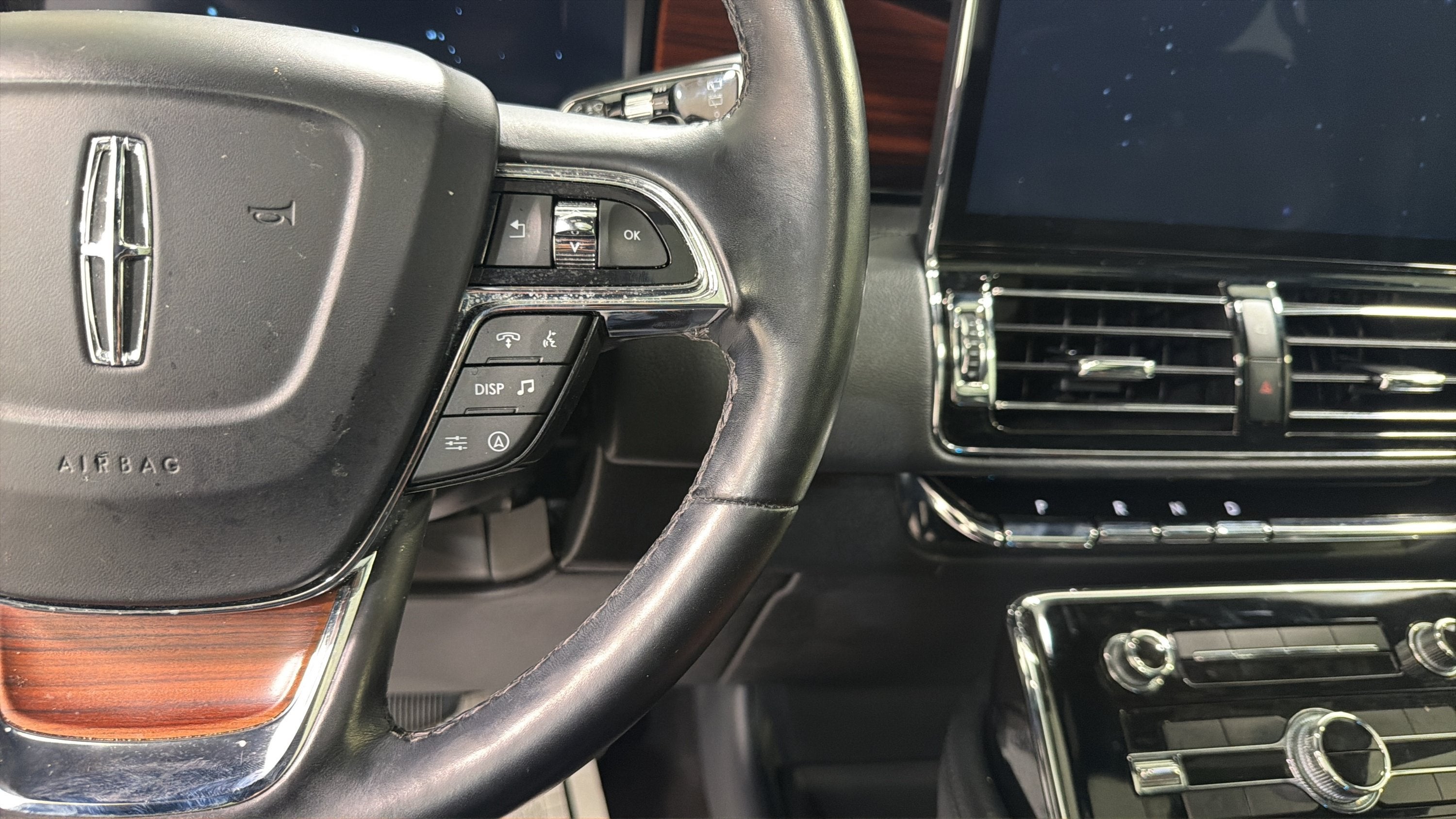 2023 Lincoln Navigator Standard