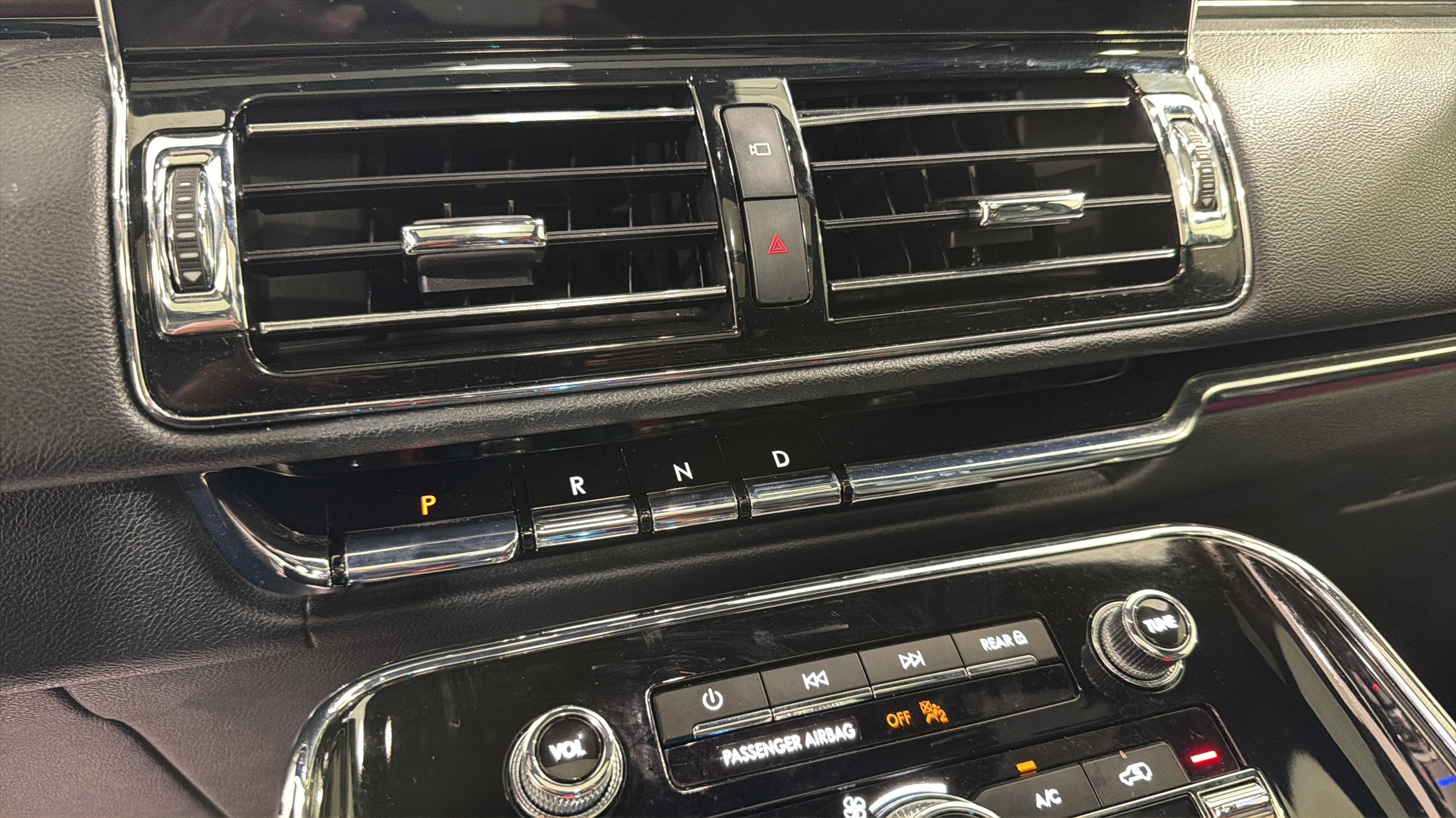 2023 Lincoln Navigator Standard
