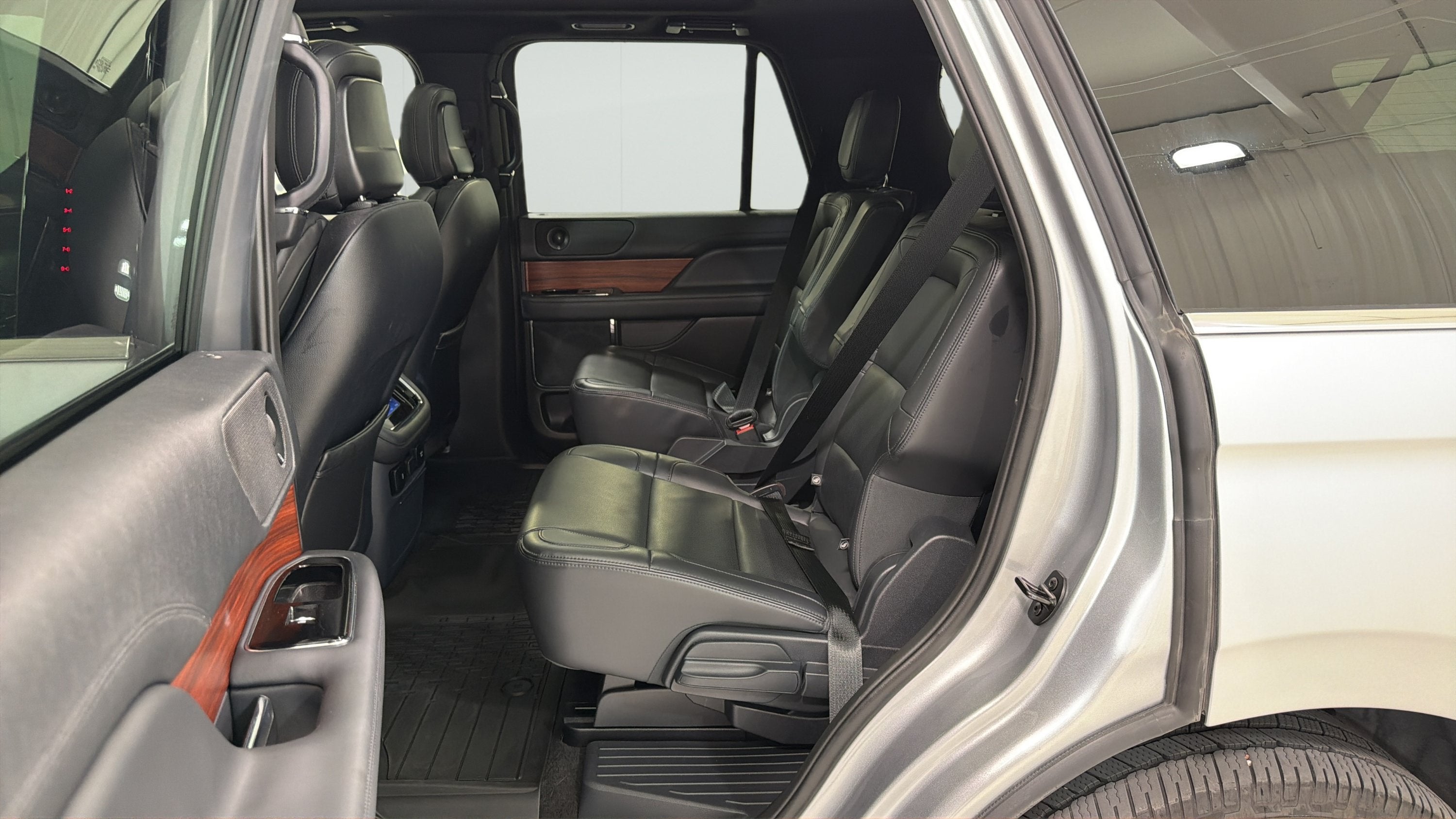 2023 Lincoln Navigator Standard