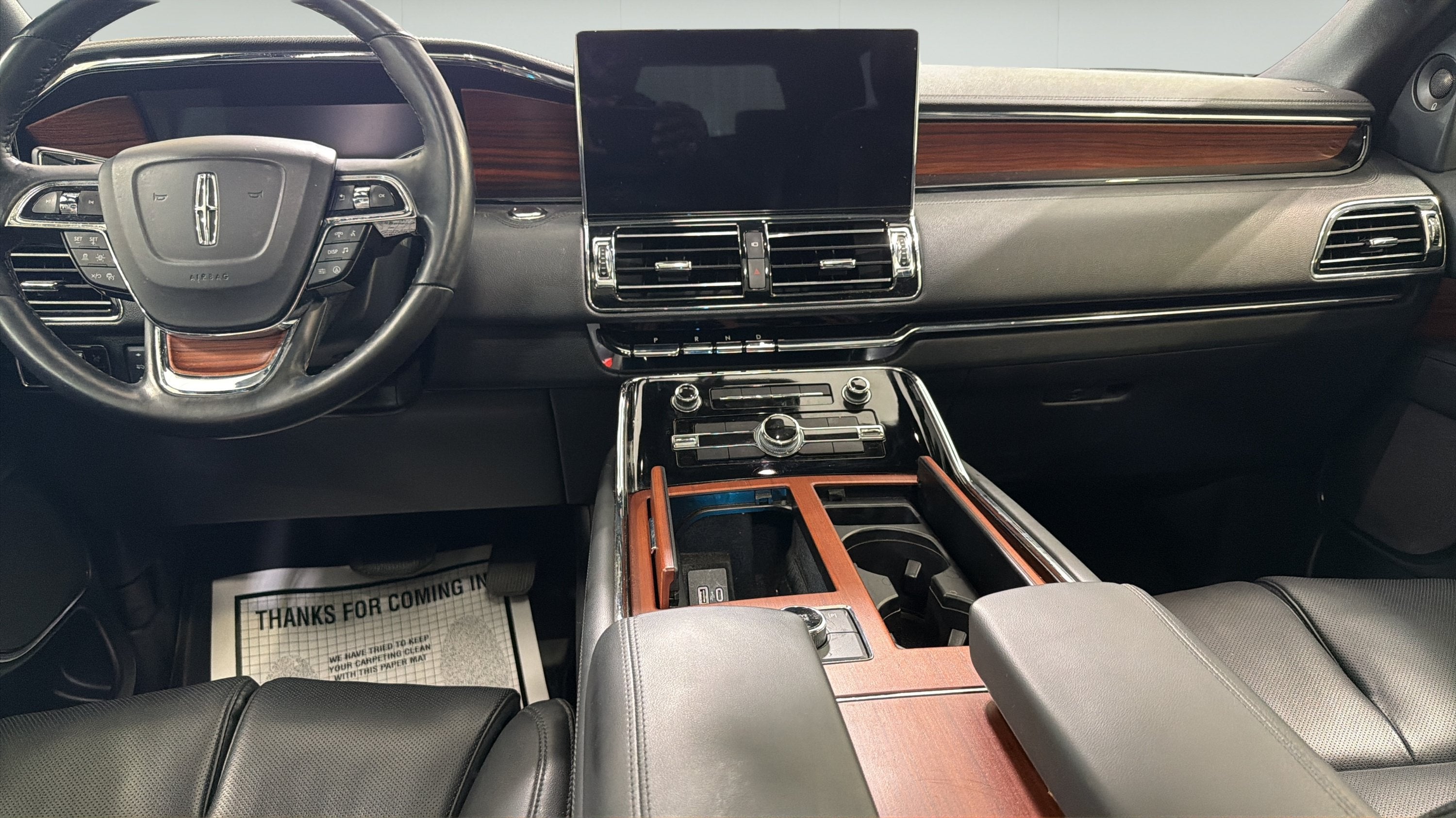 2023 Lincoln Navigator Standard