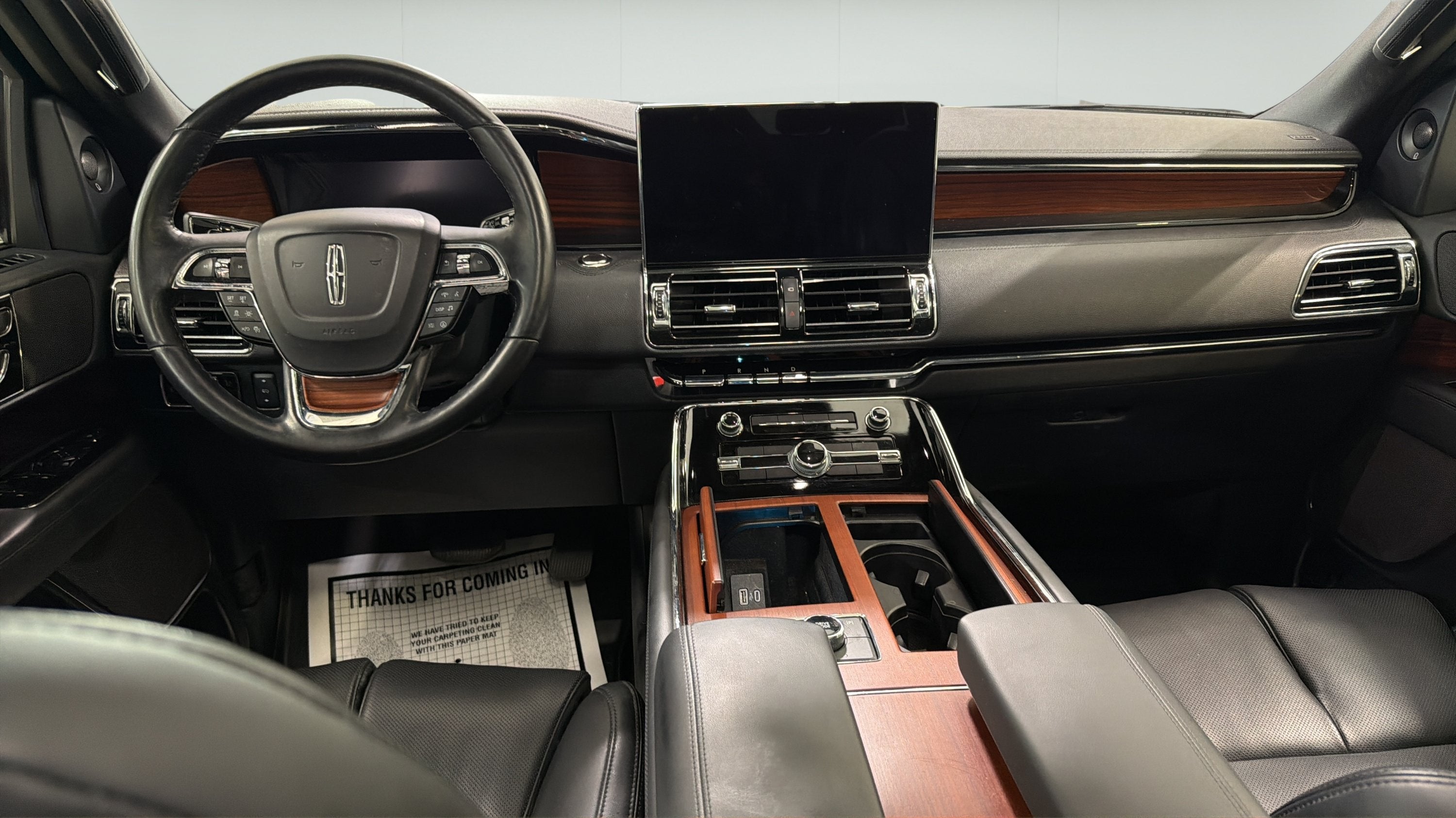 2023 Lincoln Navigator Standard