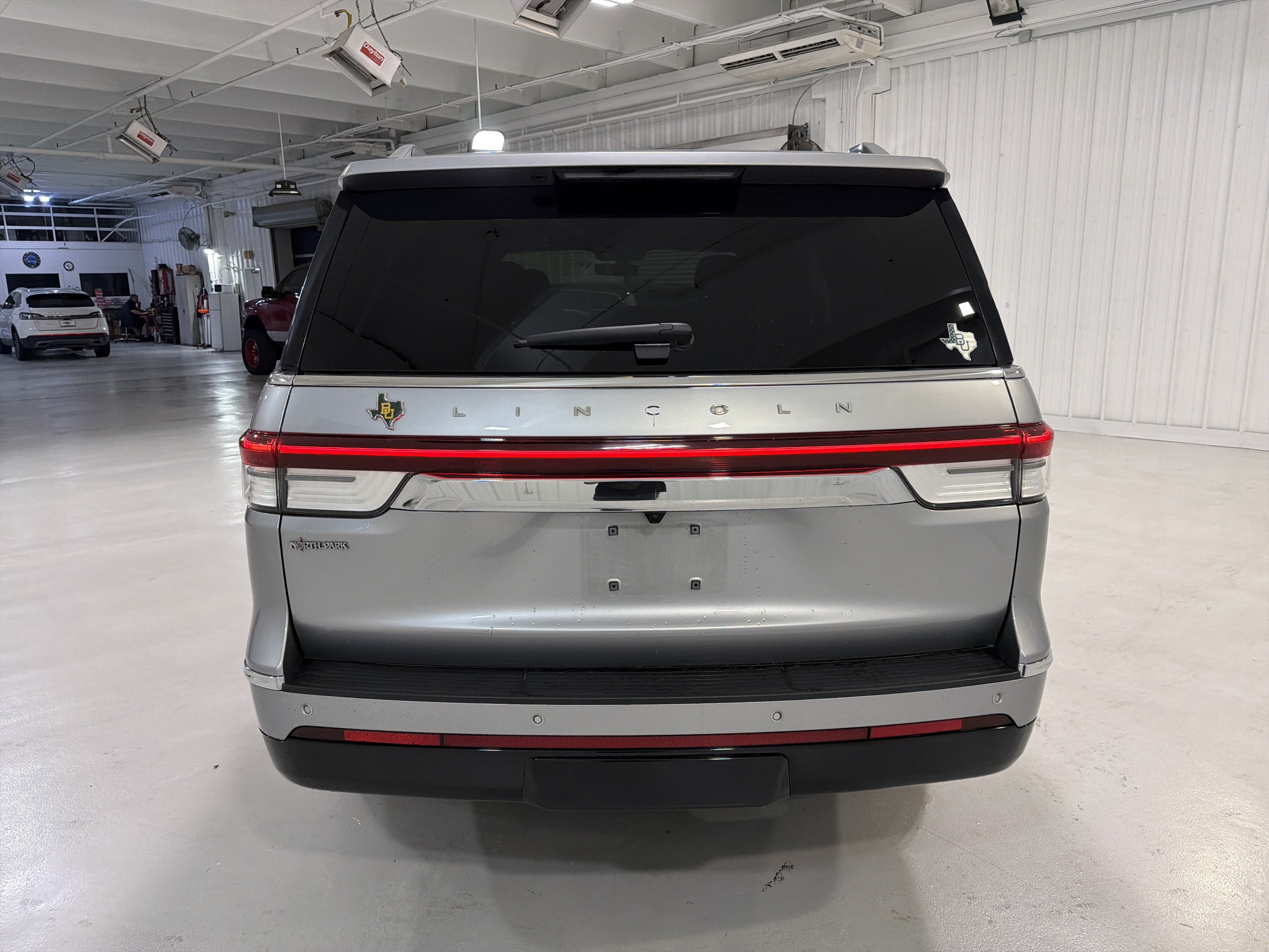 2023 Lincoln Navigator Standard