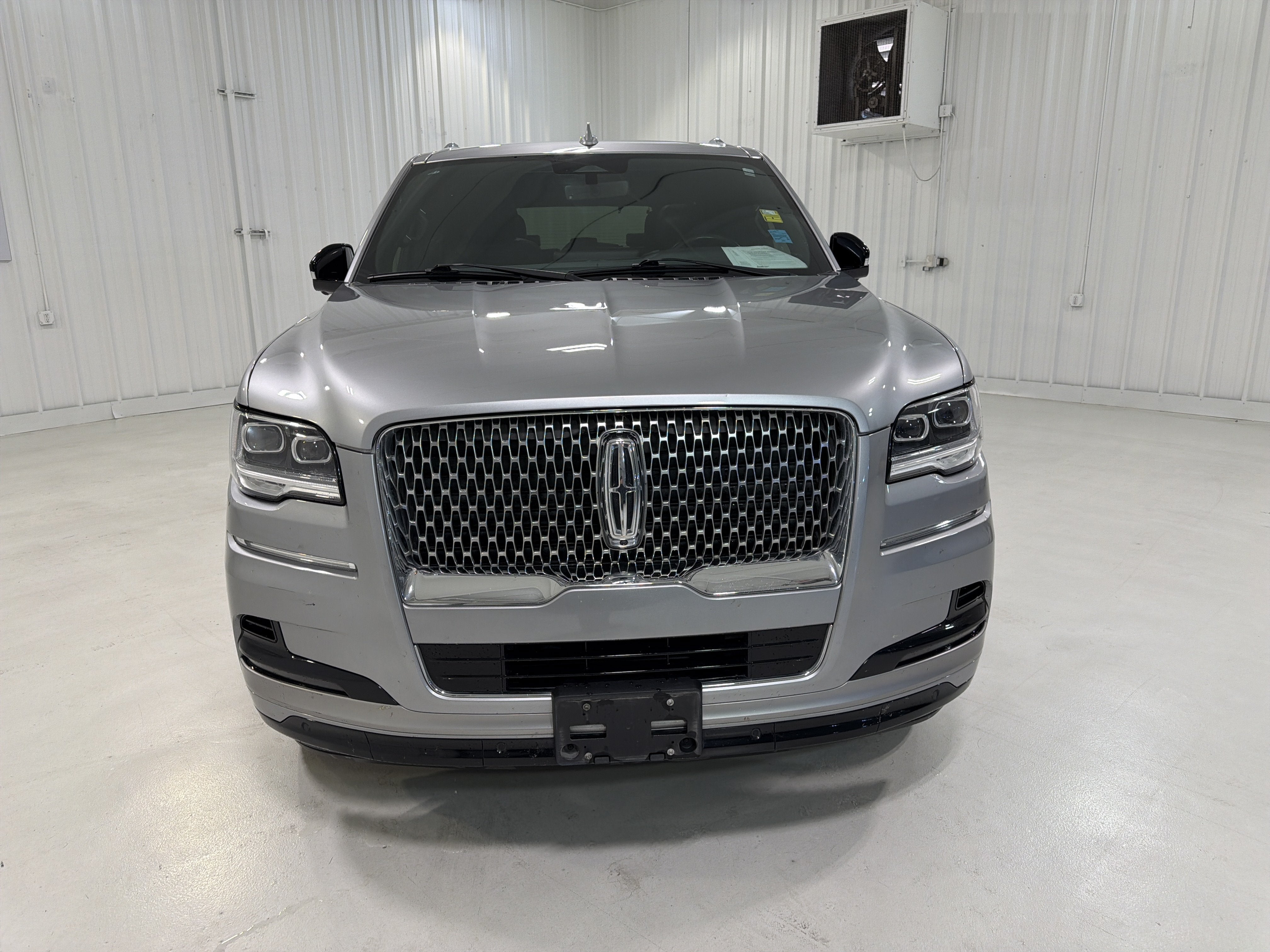 2023 Lincoln Navigator Standard