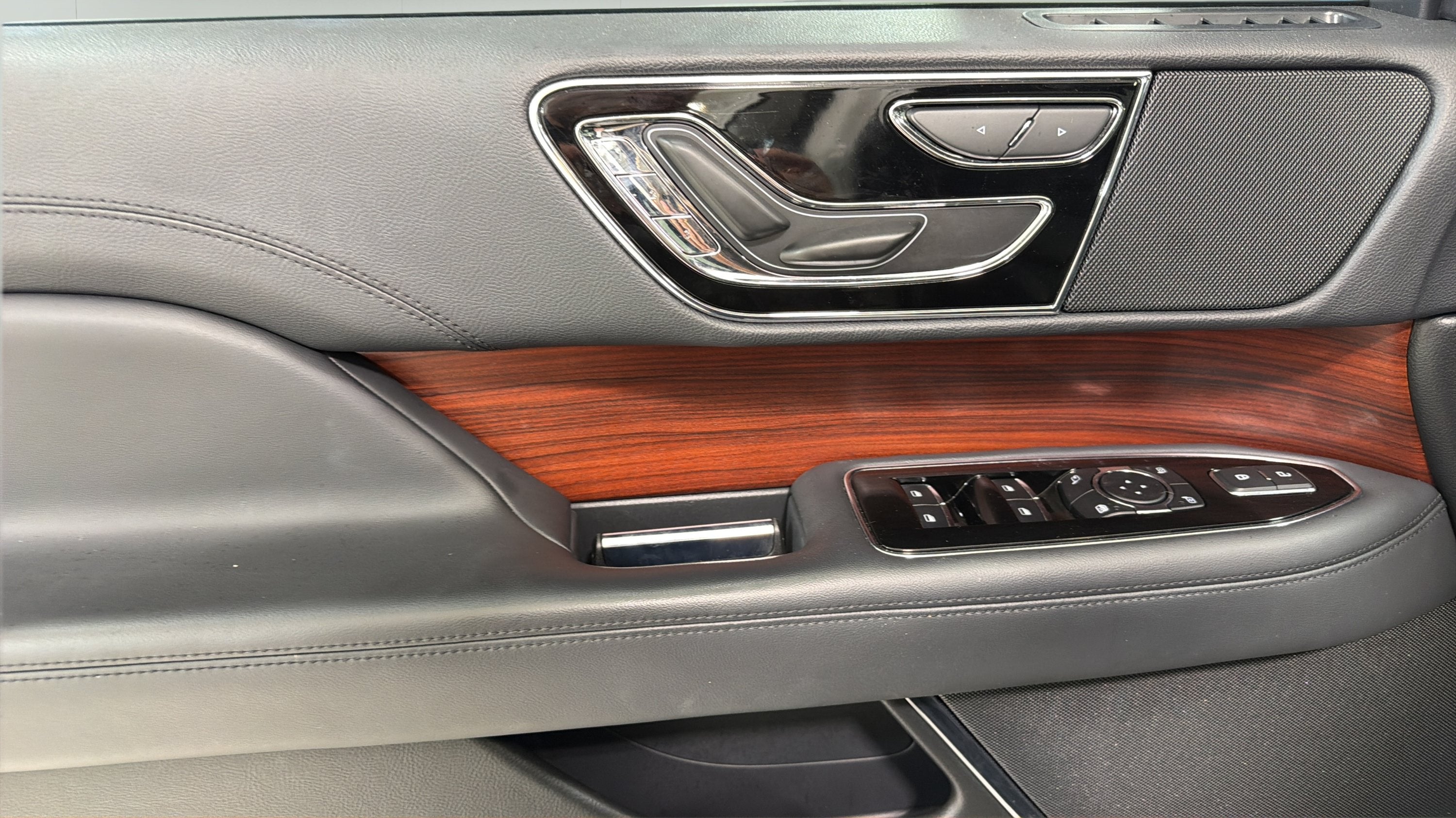 2024 Lincoln Navigator Premiere