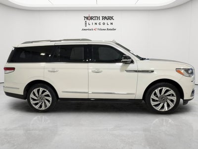2024 Lincoln Navigator Premiere