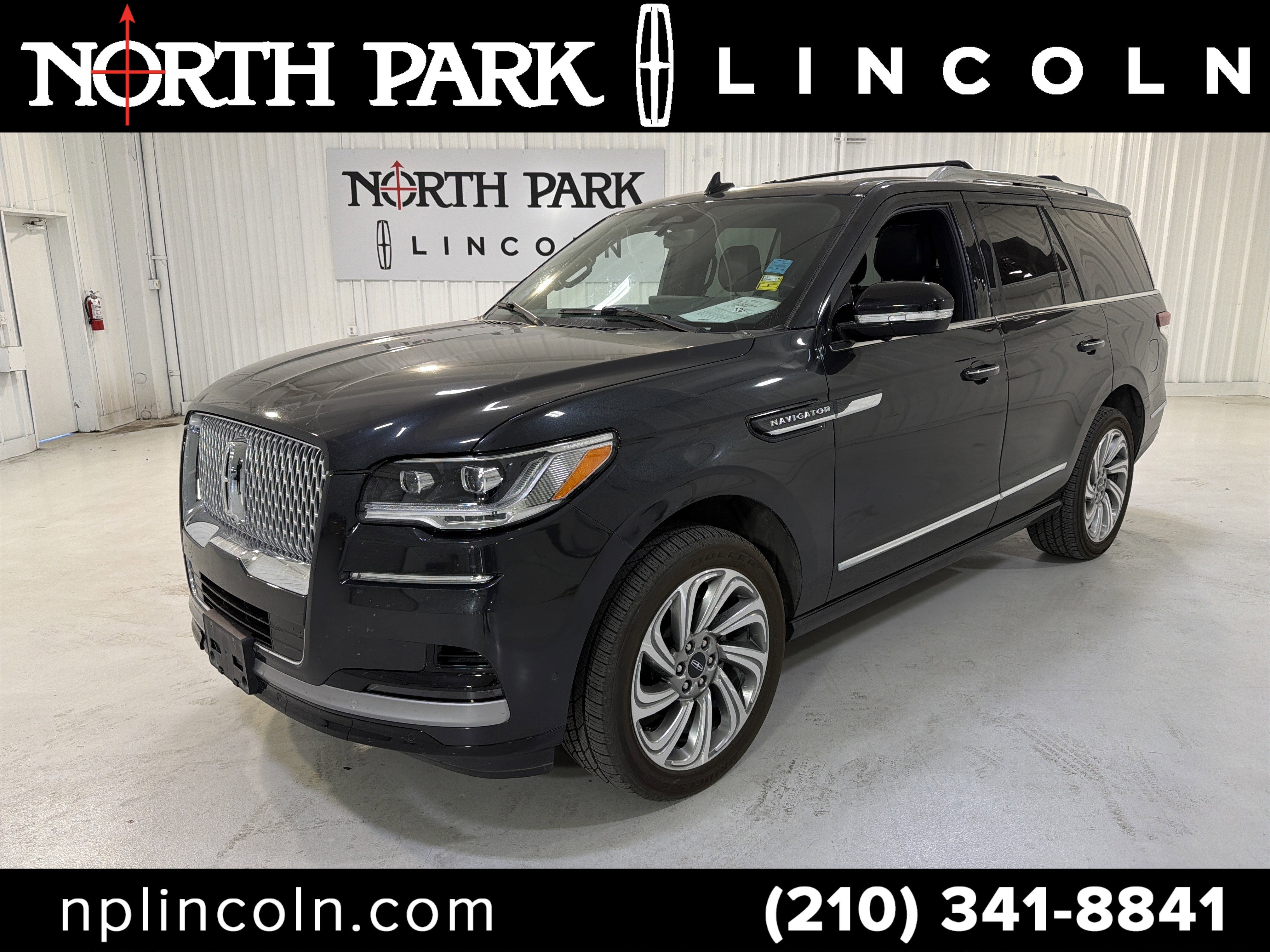 2022 Lincoln Navigator Standard