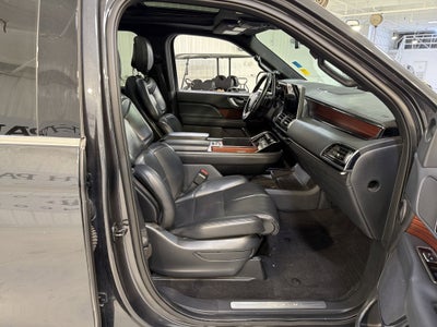 2022 Lincoln Navigator Standard