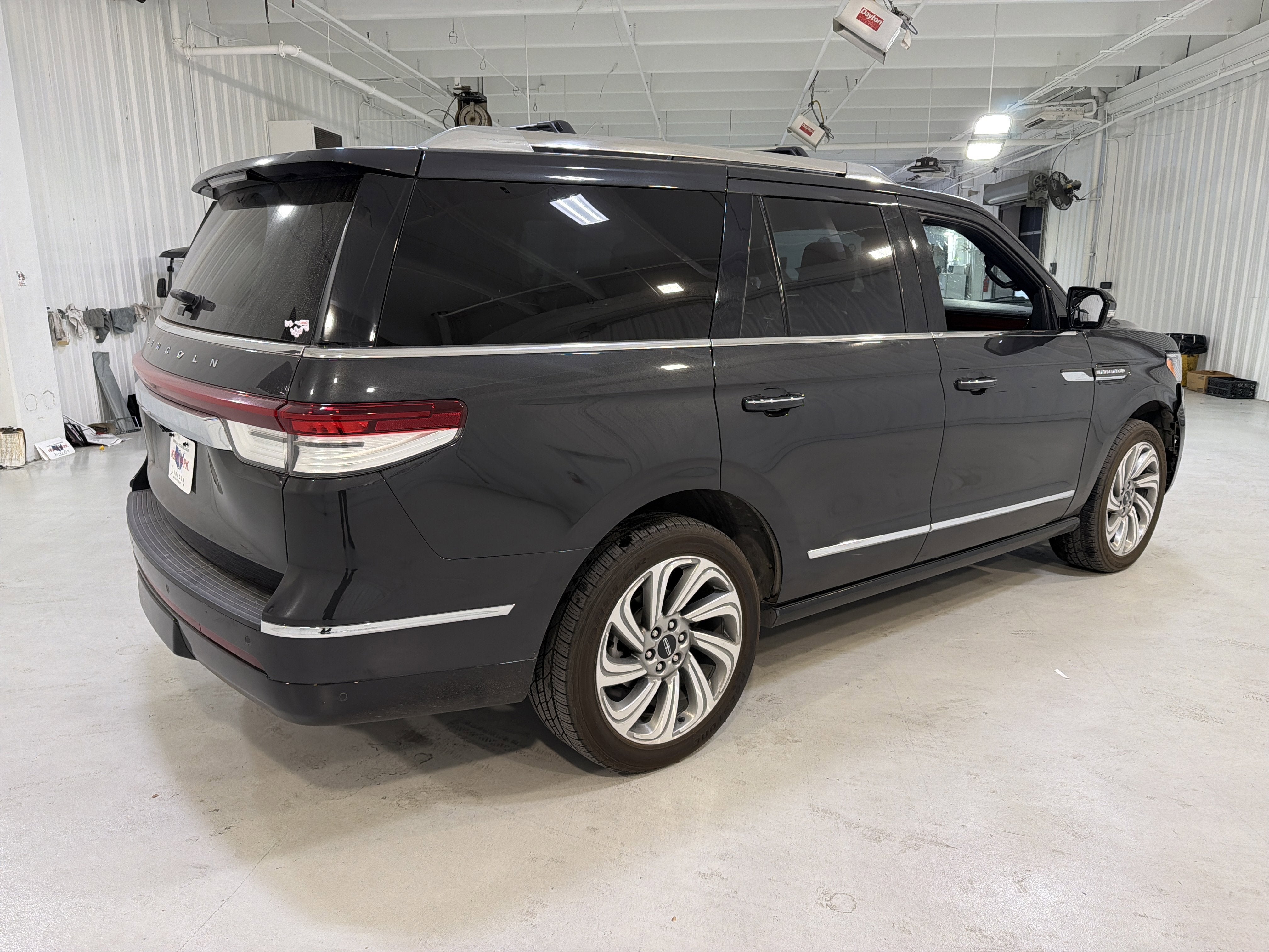 2022 Lincoln Navigator Standard