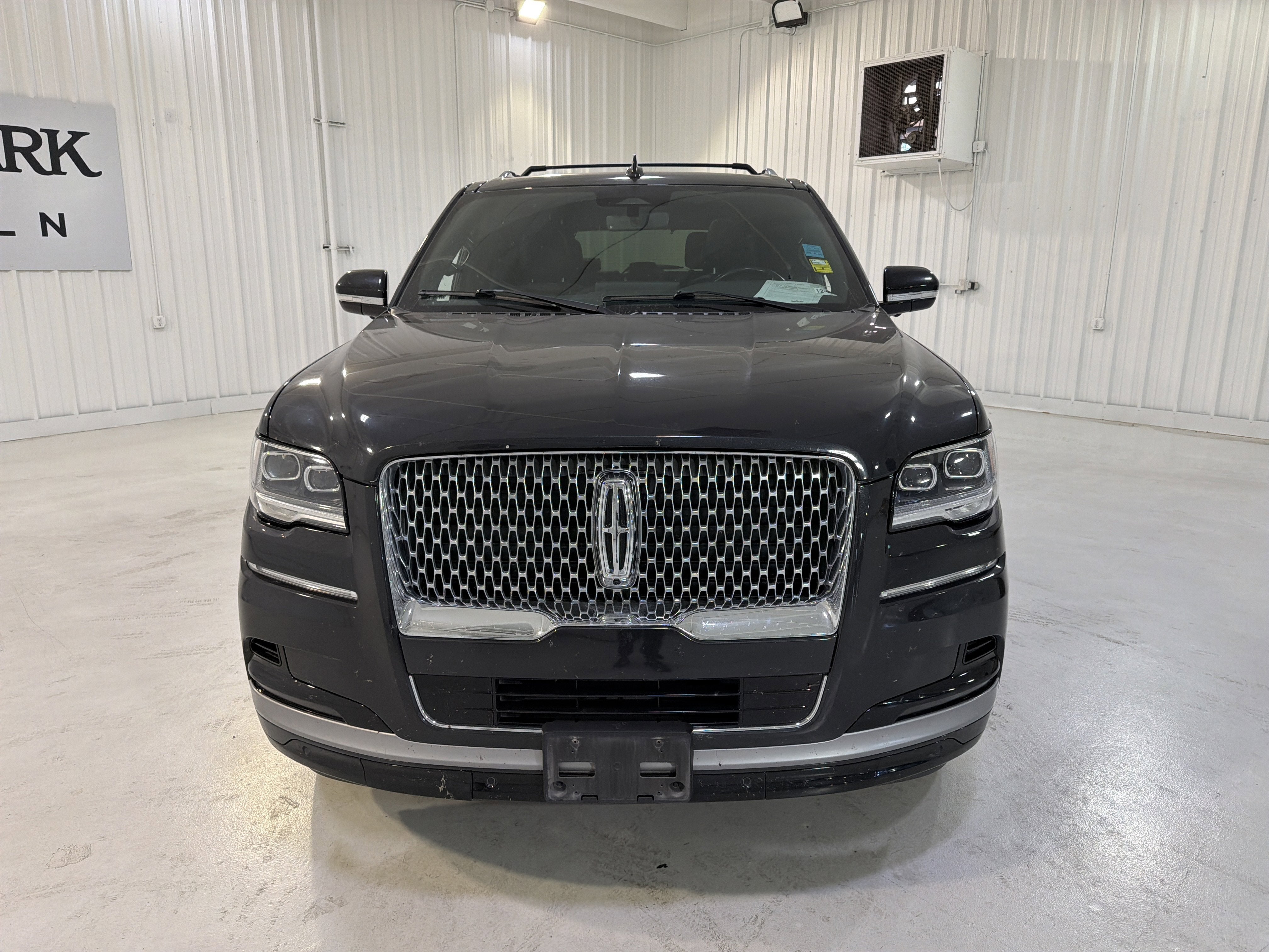 2022 Lincoln Navigator Standard