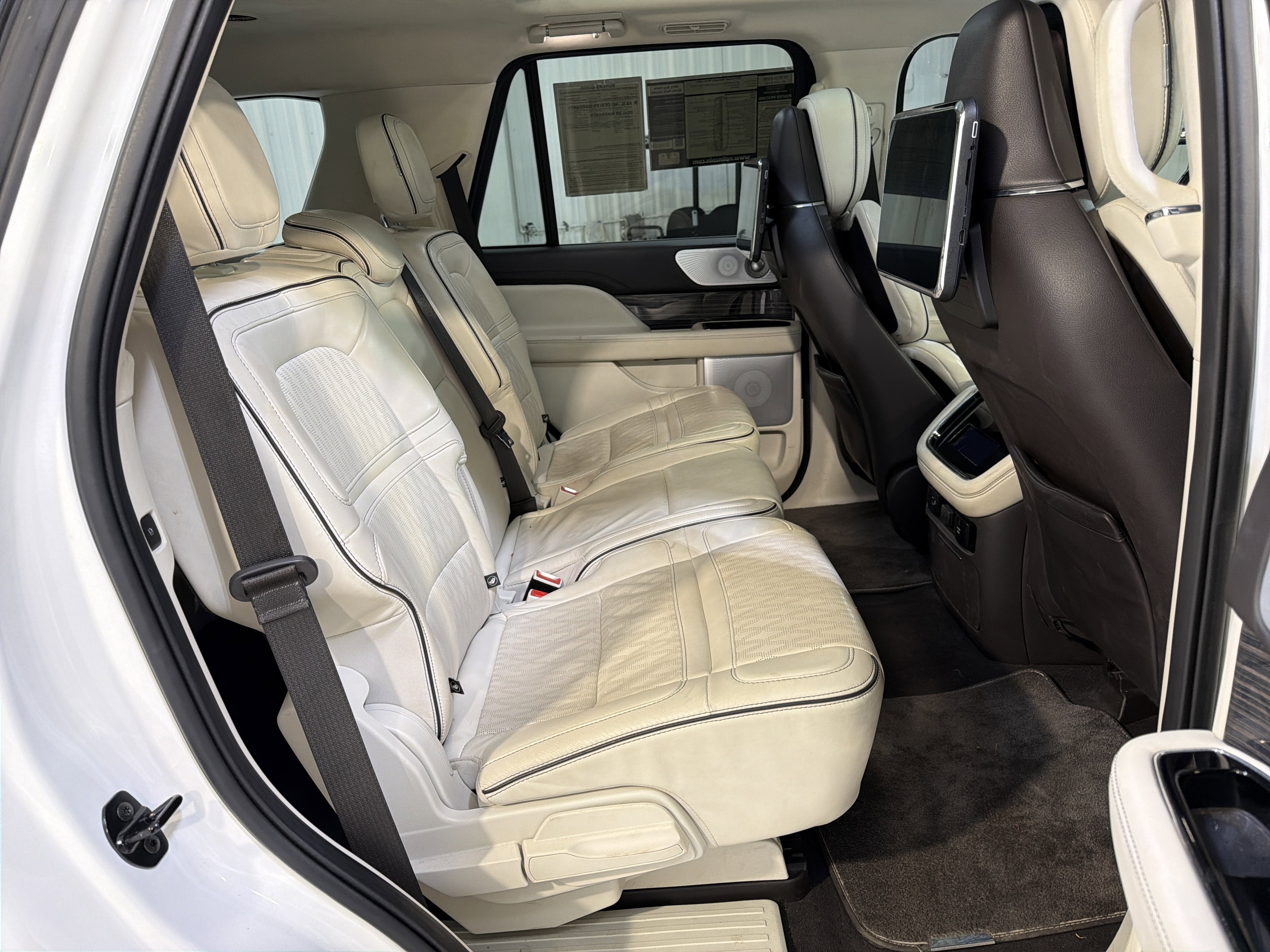 2023 Lincoln Navigator Black Label