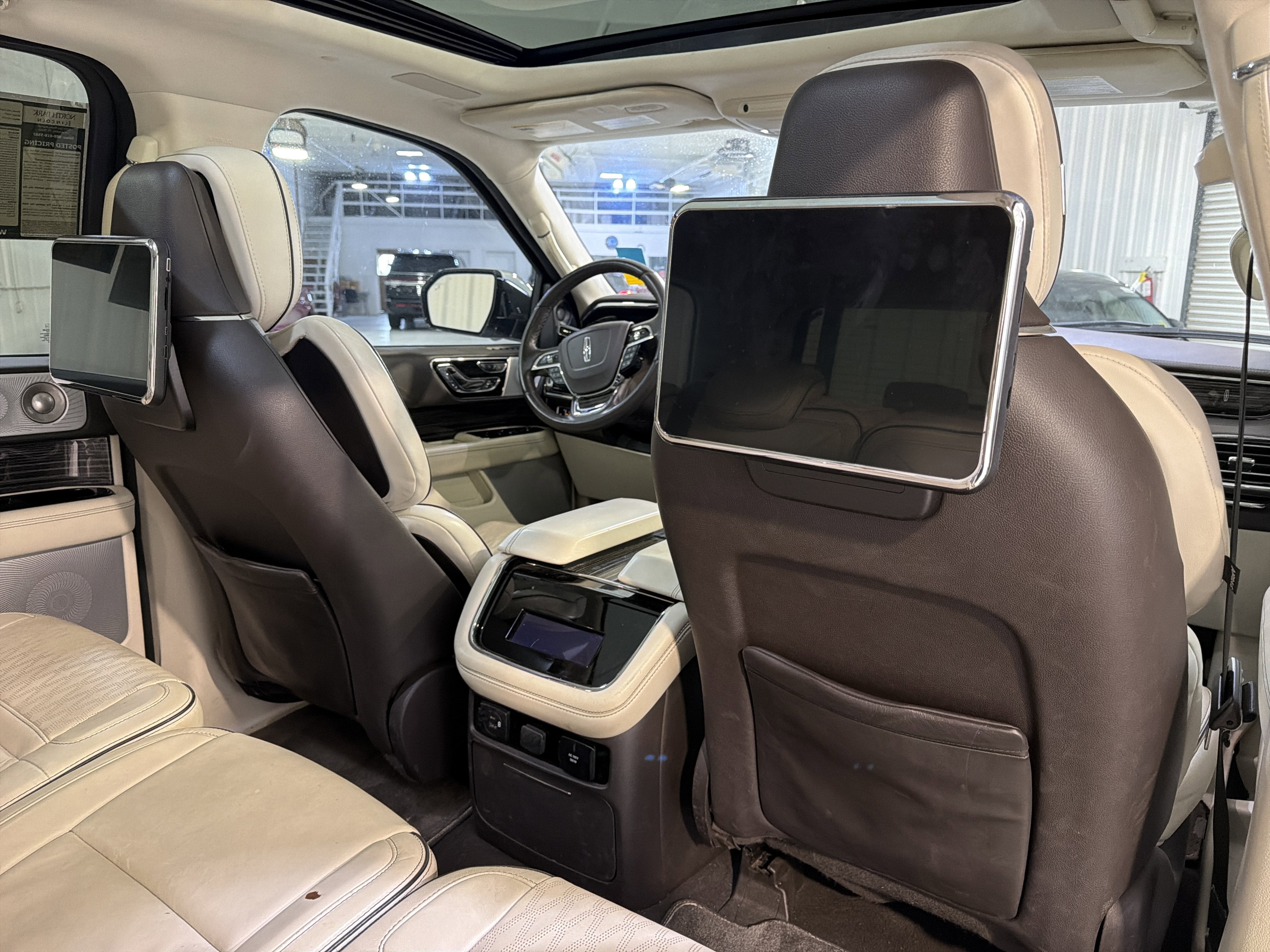 2023 Lincoln Navigator Black Label