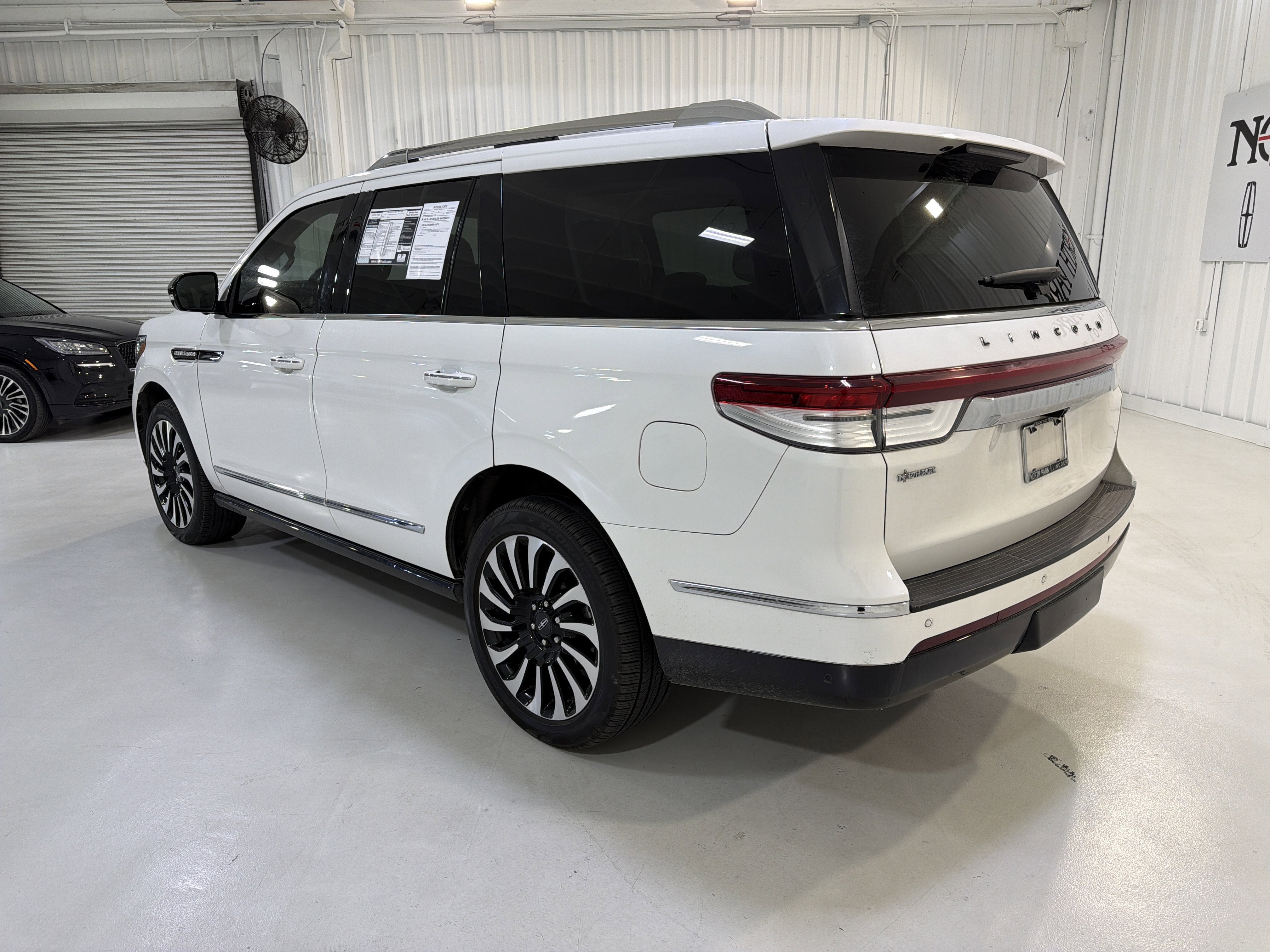 2023 Lincoln Navigator Black Label