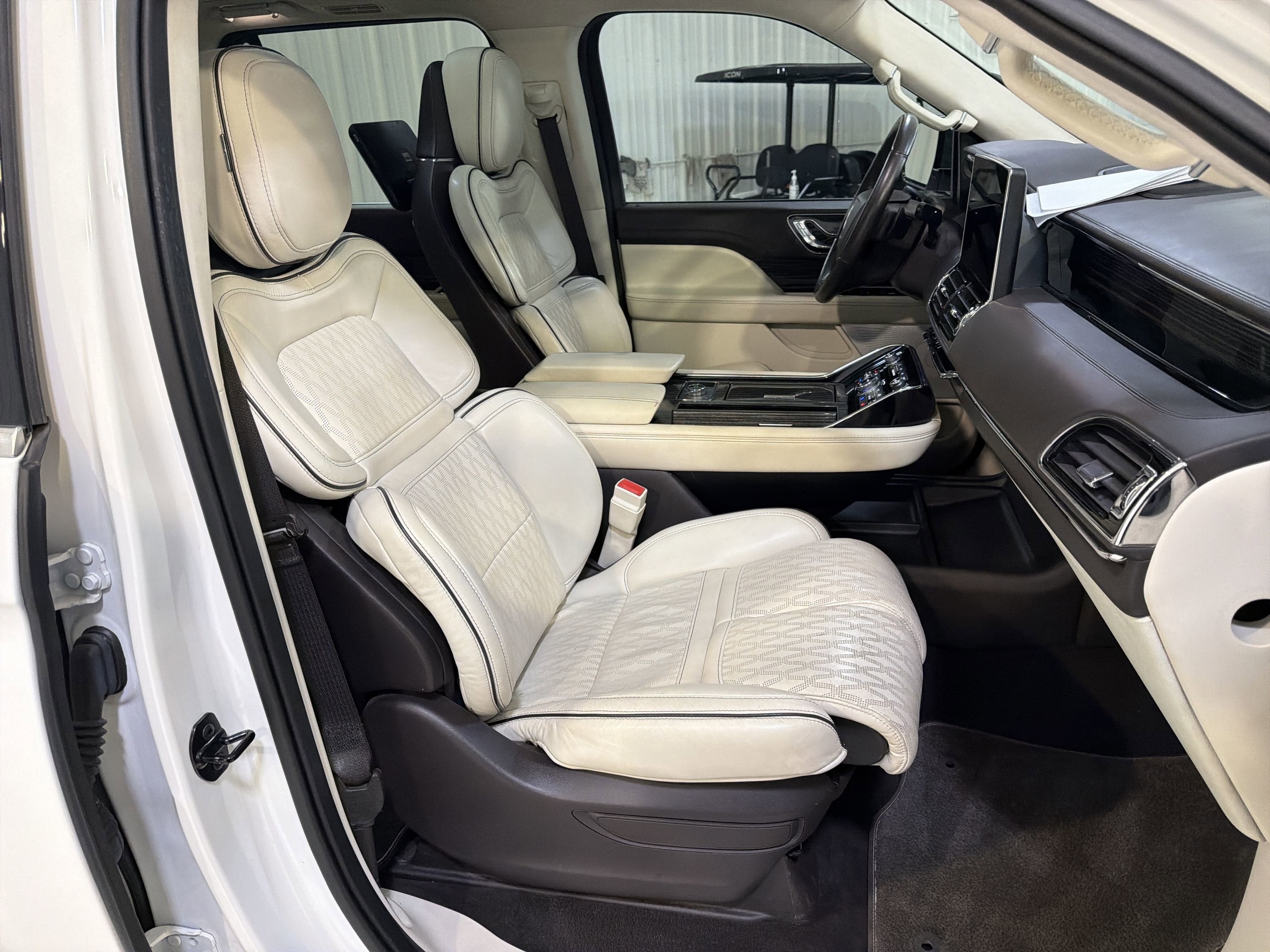 2023 Lincoln Navigator Black Label