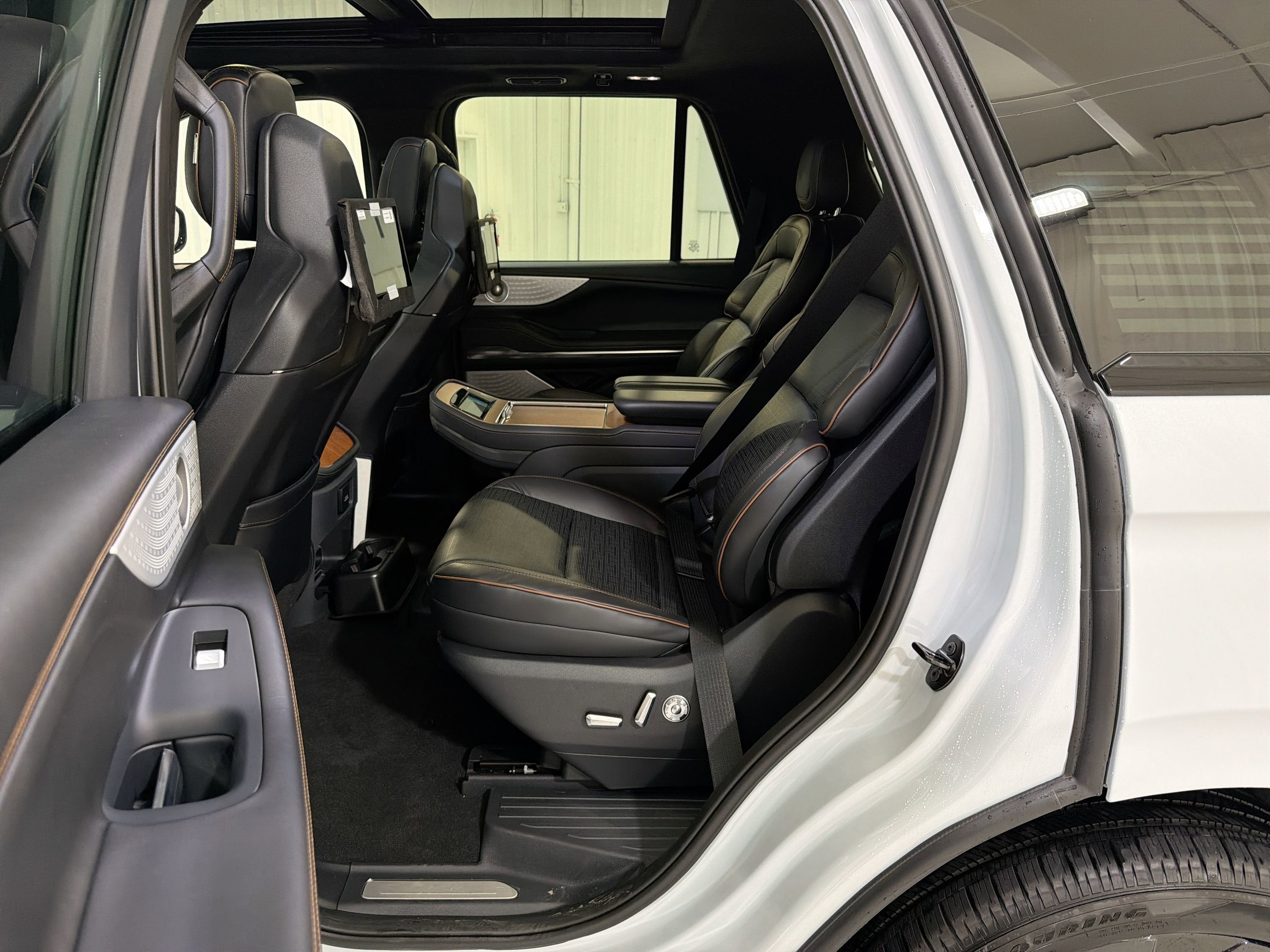 2025 Lincoln Navigator Black Label