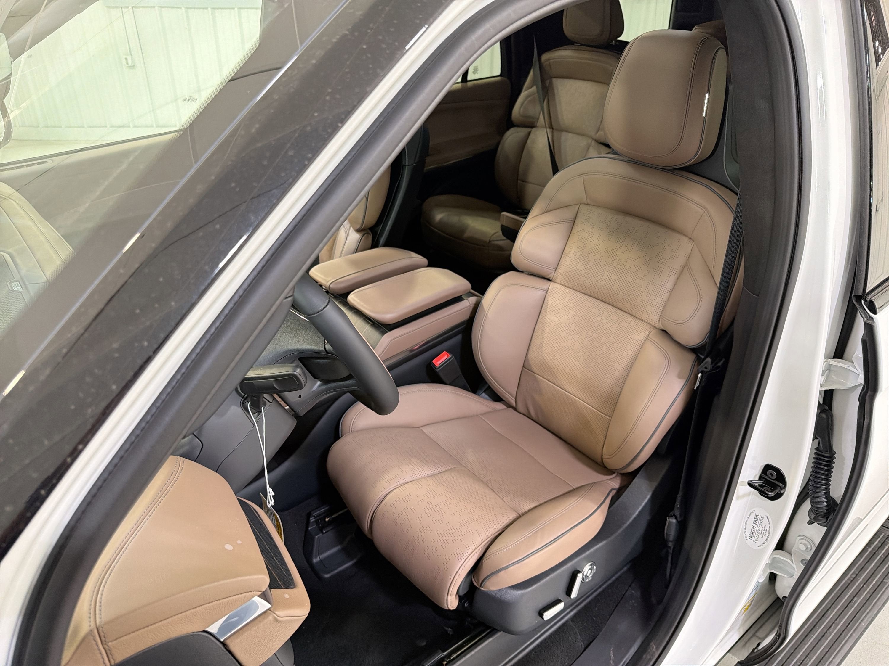 2025 Lincoln Navigator Black Label