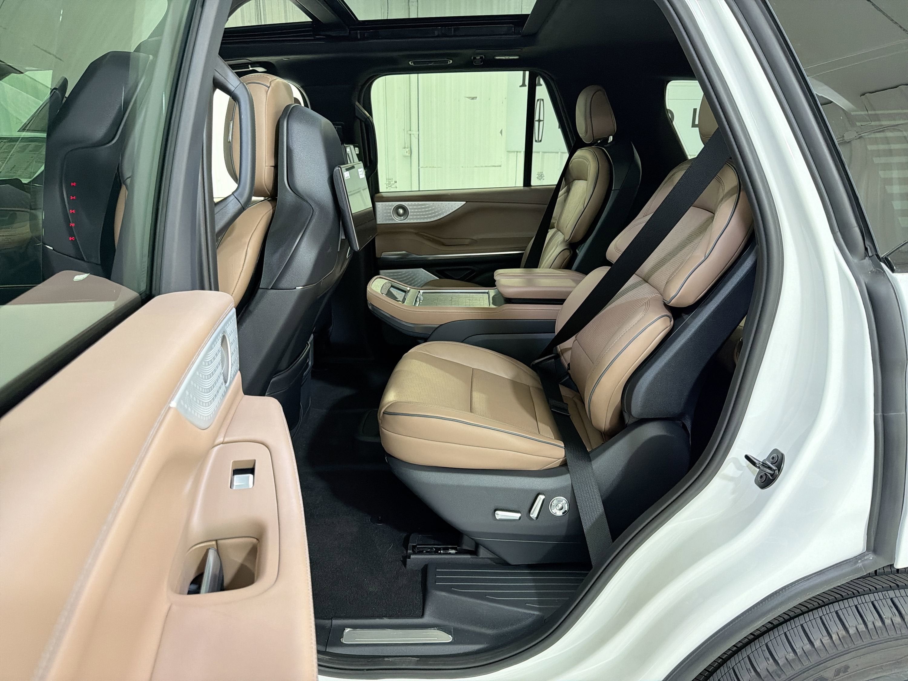 2025 Lincoln Navigator Black Label