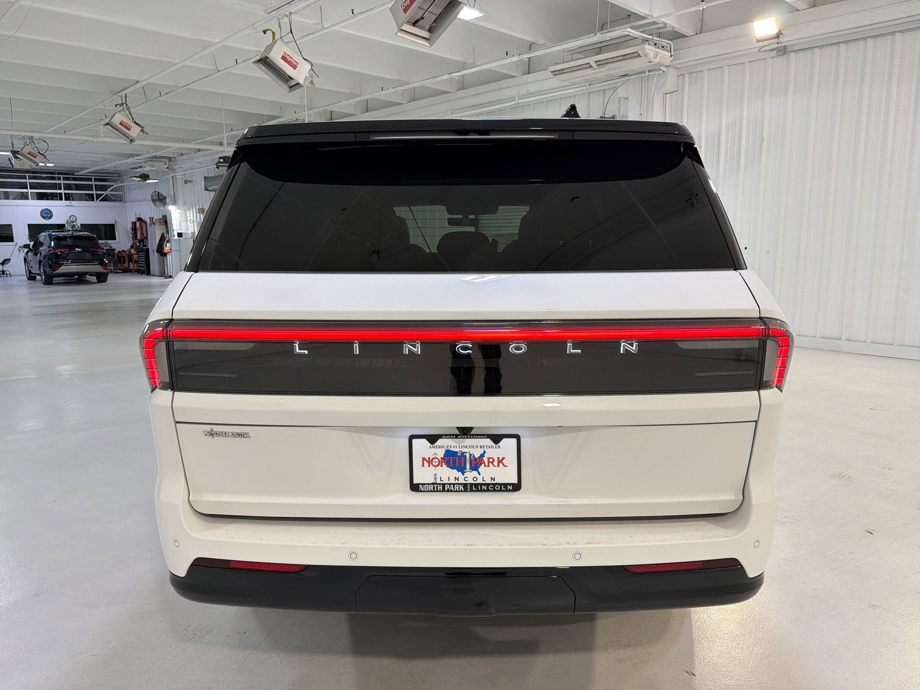 2025 Lincoln Navigator Black Label