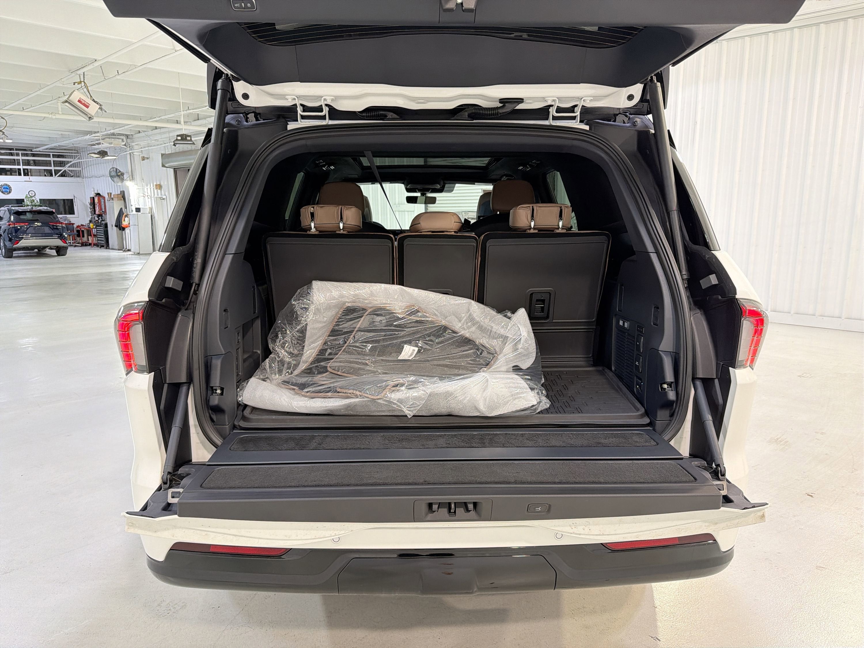 2025 Lincoln Navigator Black Label