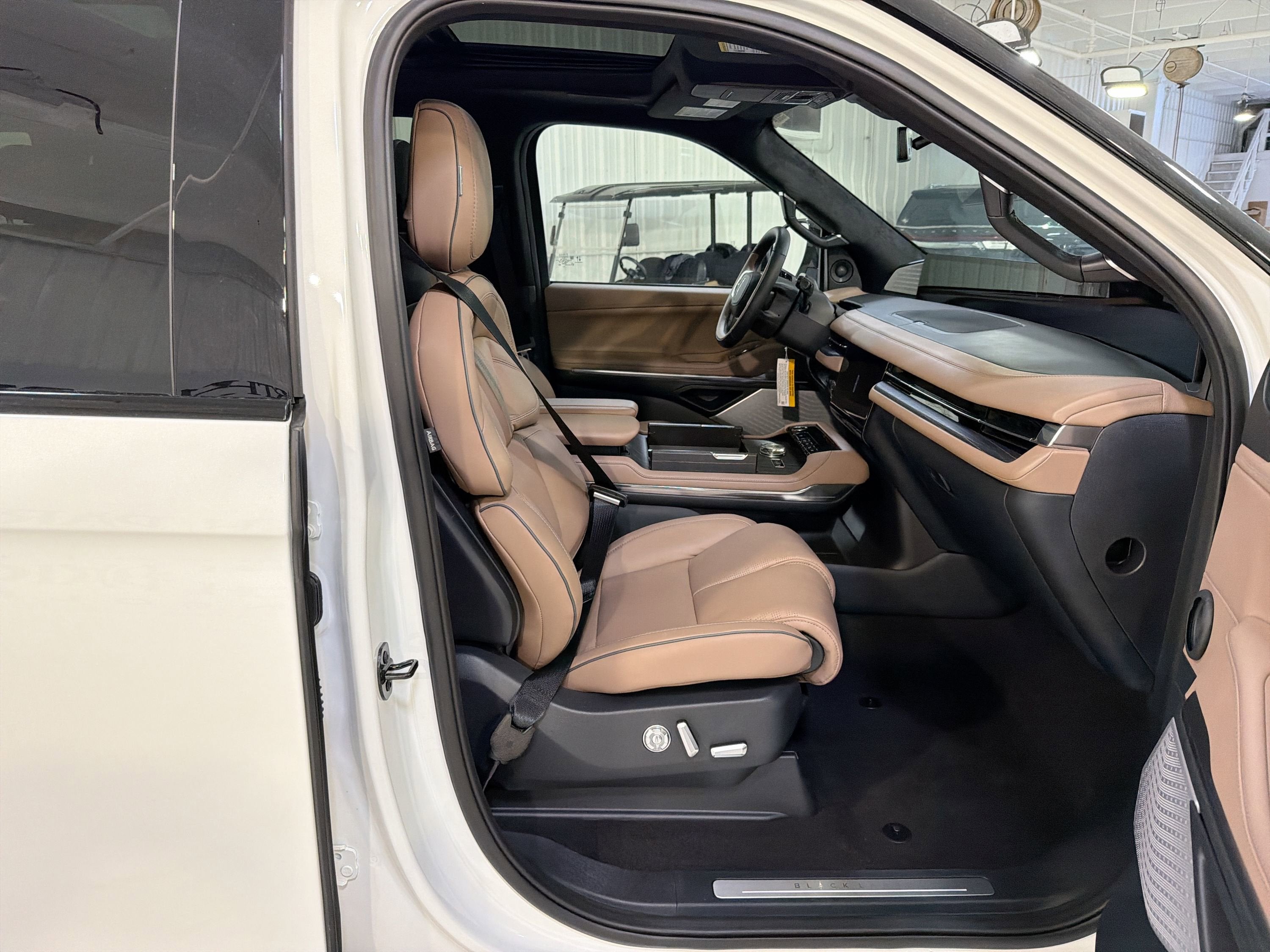 2025 Lincoln Navigator Black Label