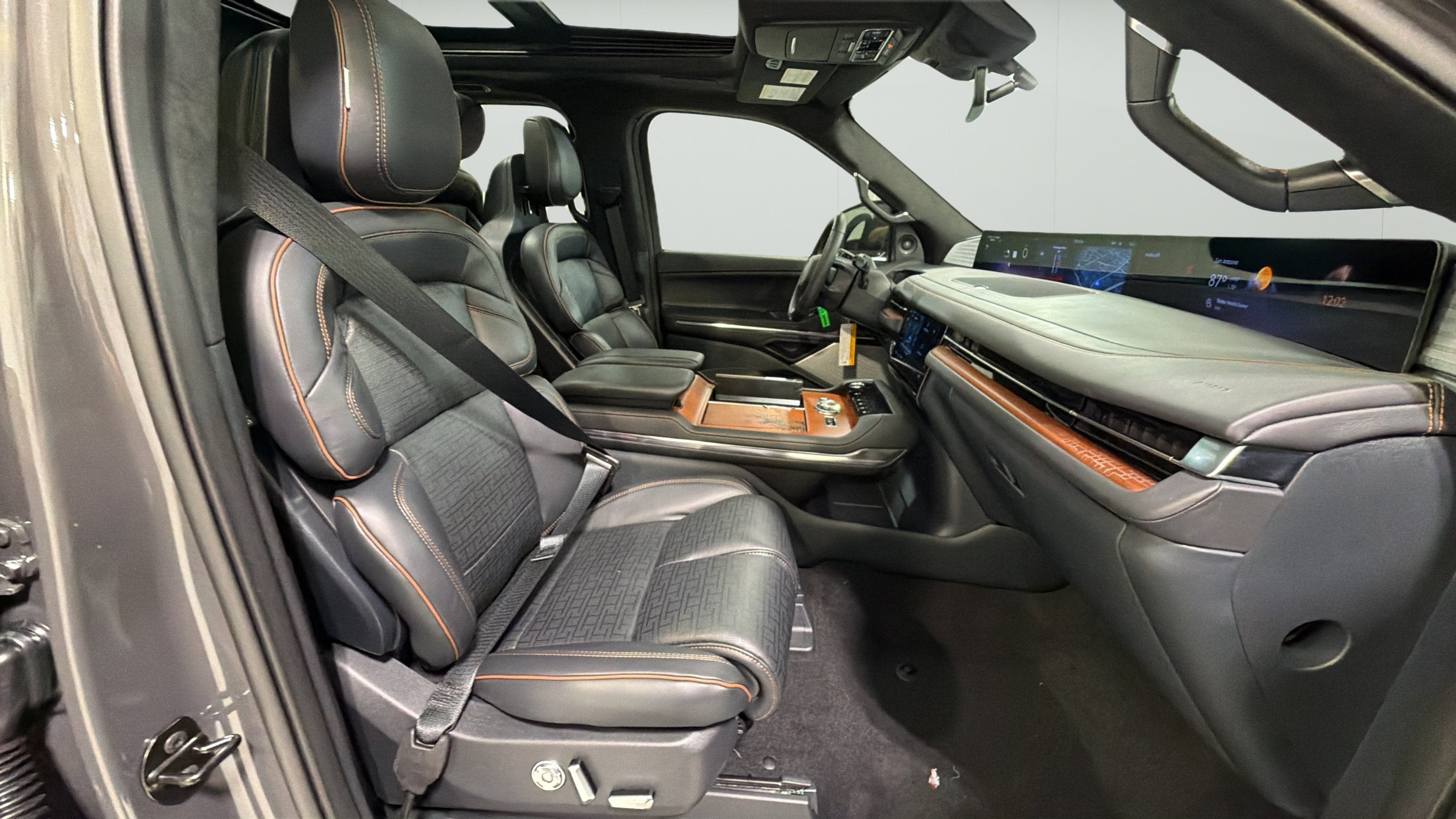 2027 Lincoln Navigator Black Label