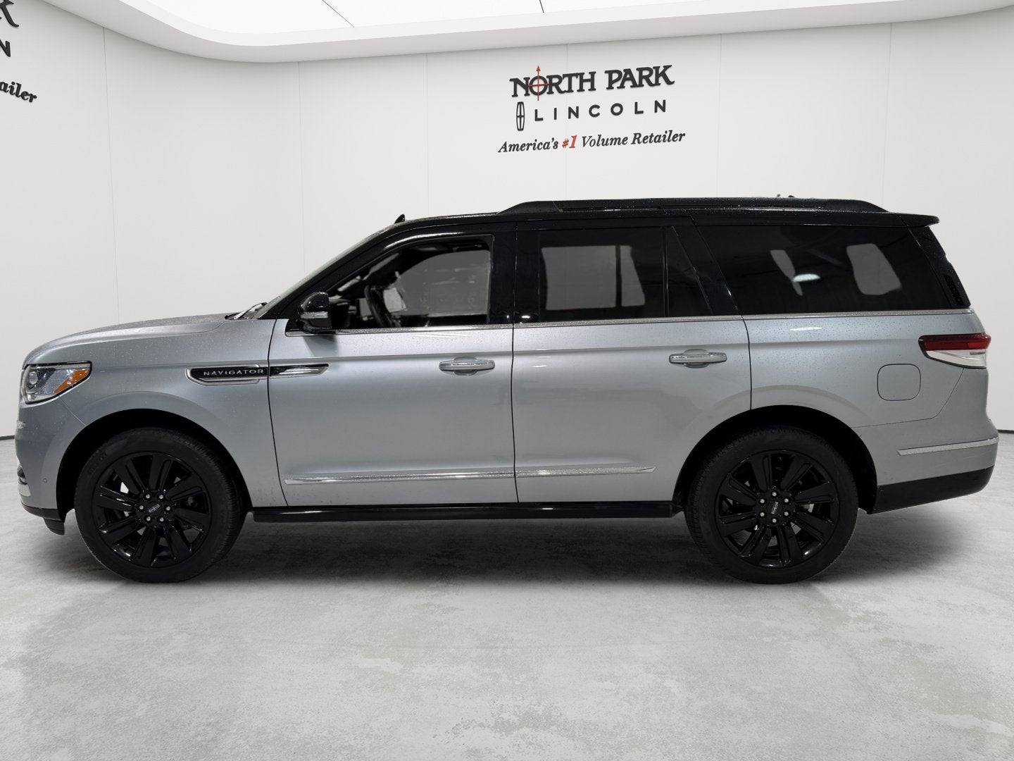 2024 Lincoln Navigator Black Label