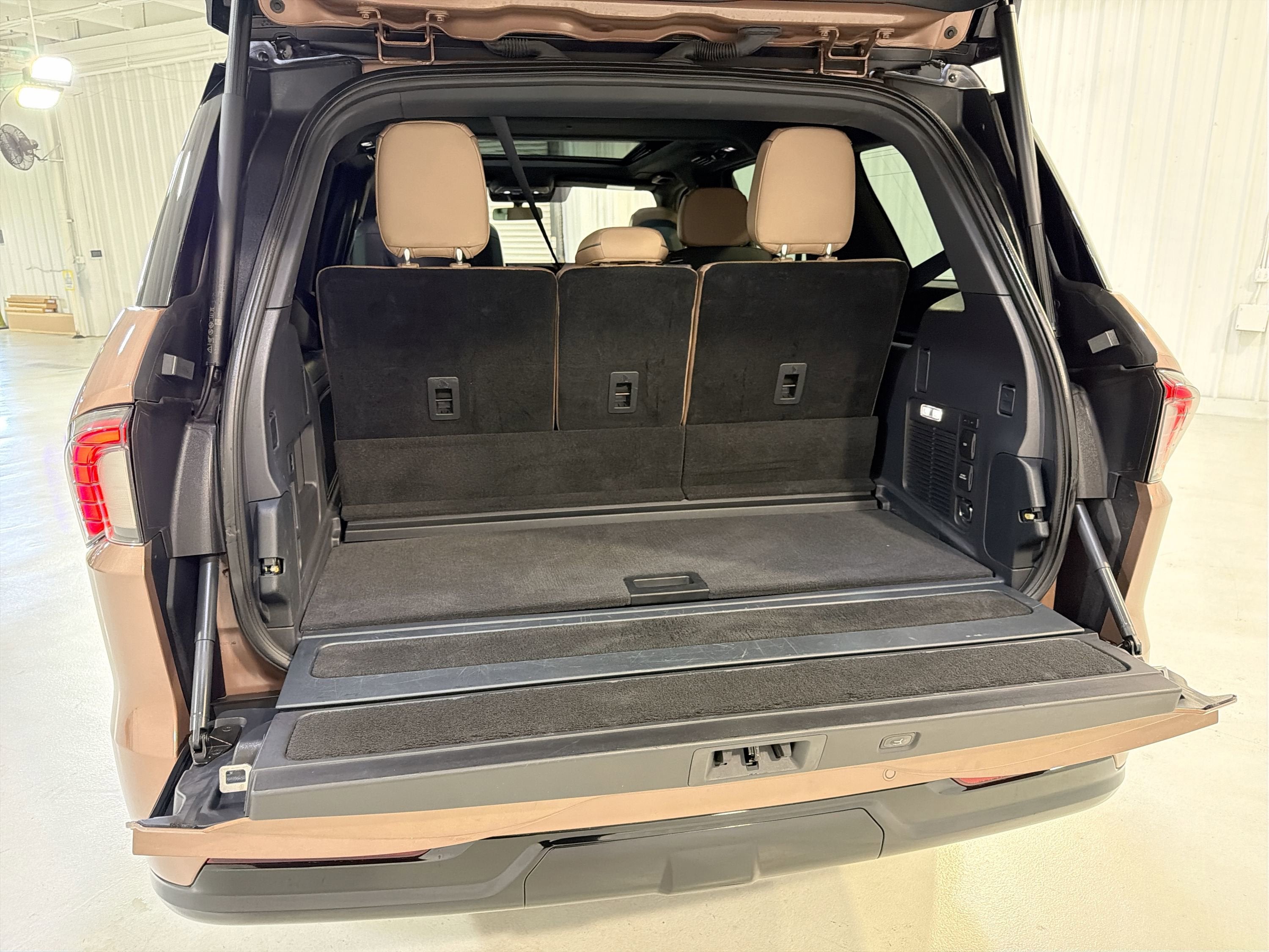 2025 Lincoln Navigator Black Label