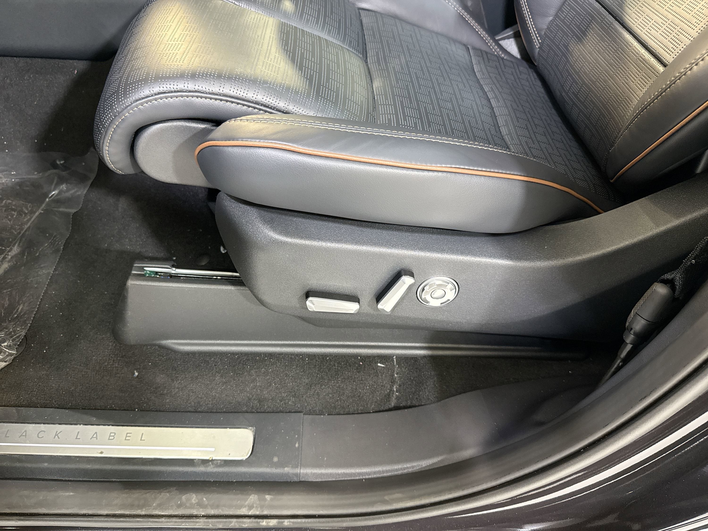 2025 Lincoln Navigator Black Label