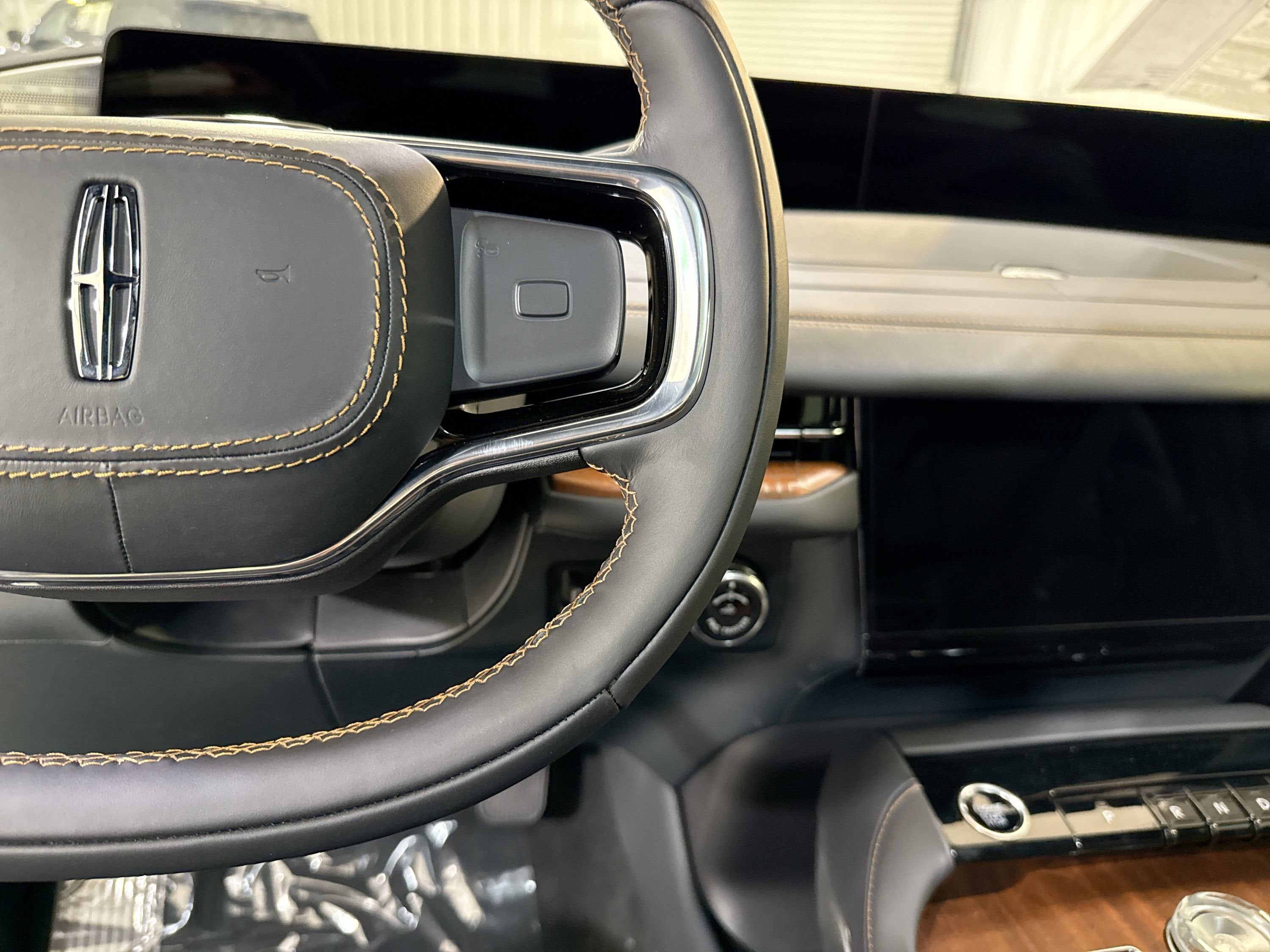 2025 Lincoln Navigator Black Label