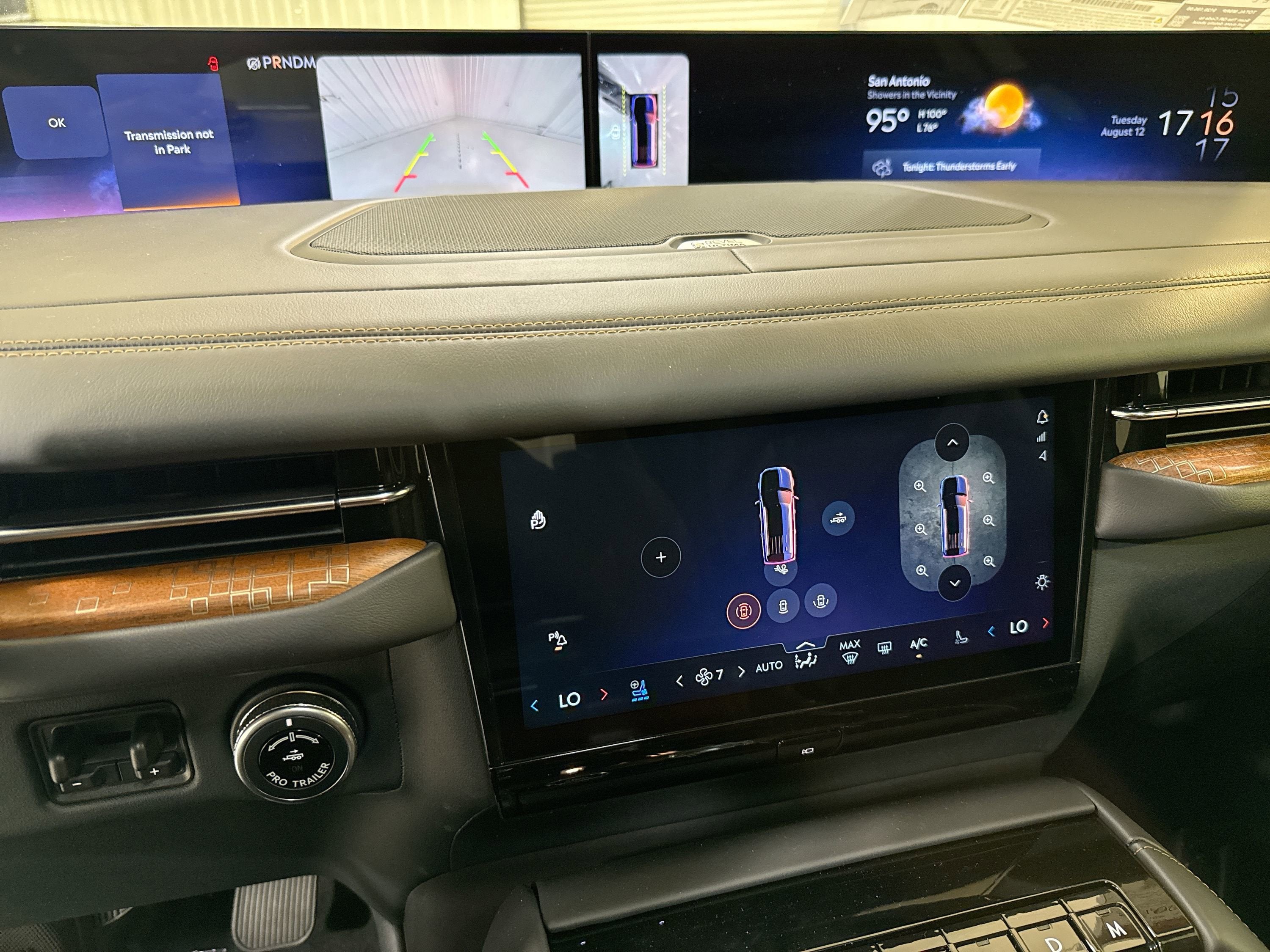 2025 Lincoln Navigator Black Label