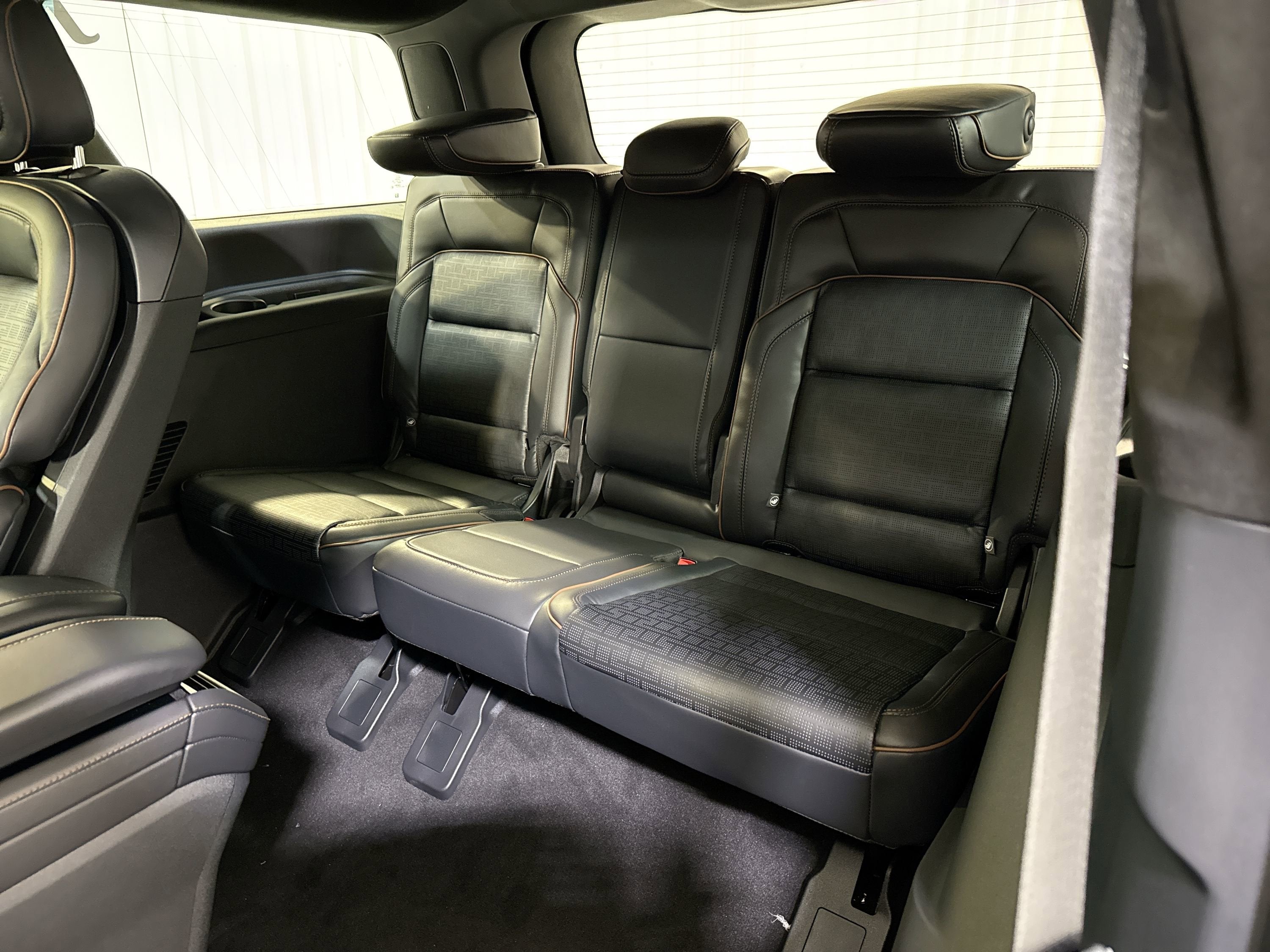 2025 Lincoln Navigator Black Label