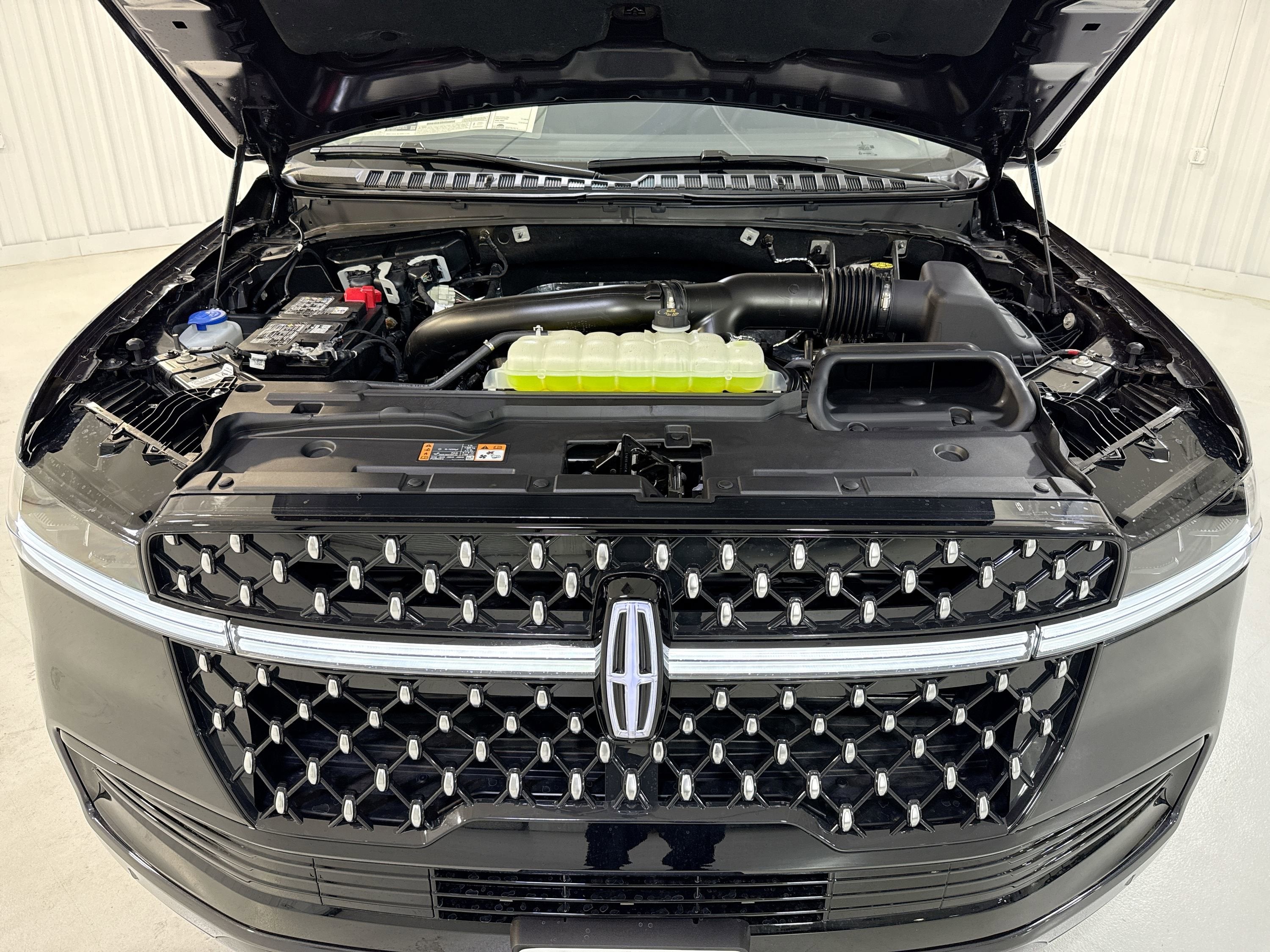 2025 Lincoln Navigator Black Label