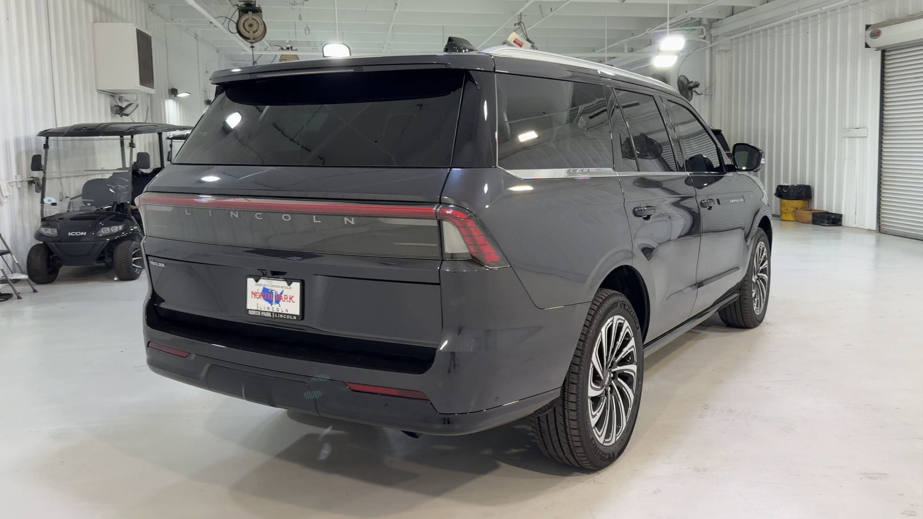 2025 Lincoln Navigator Black Label