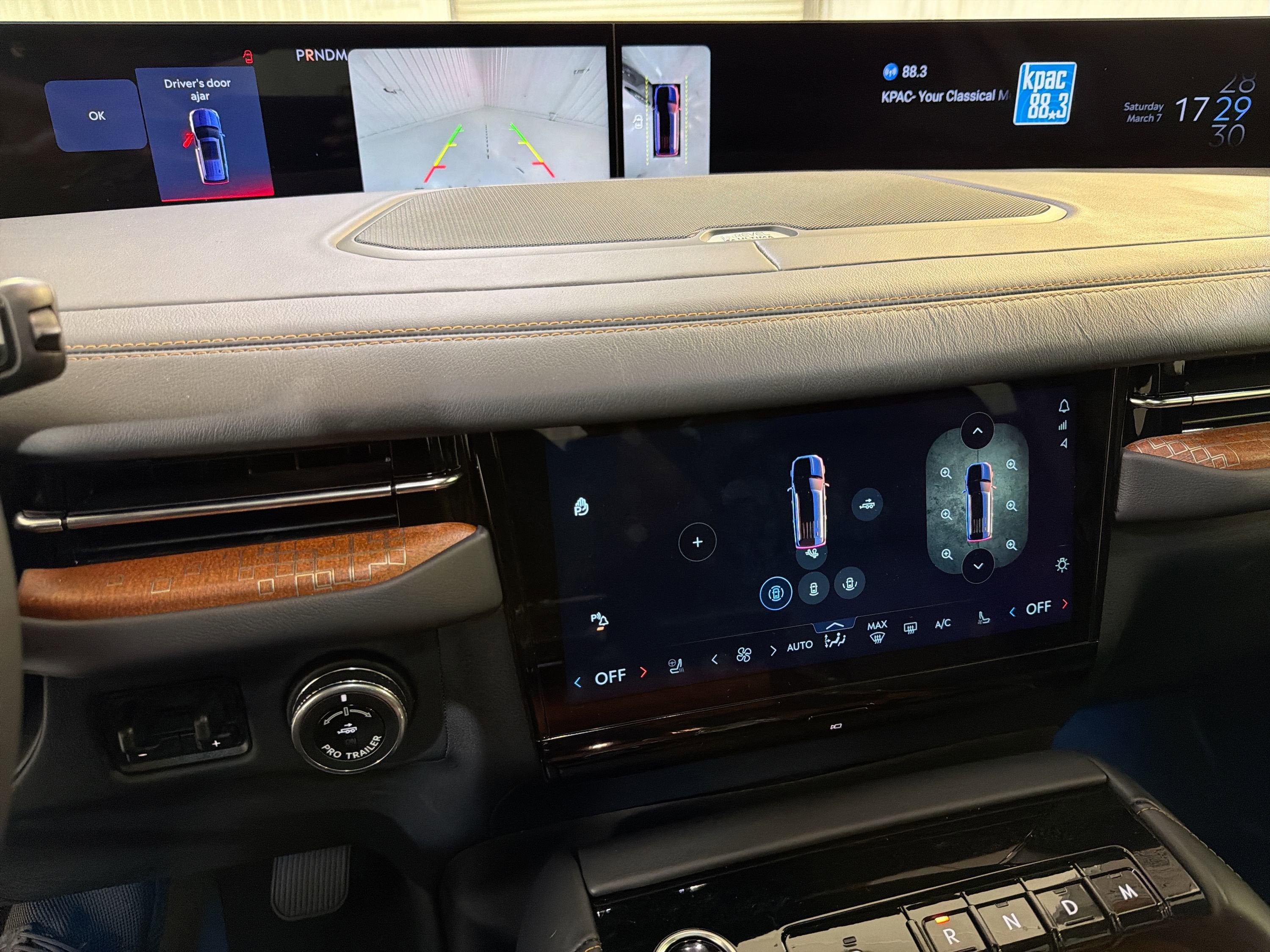 2025 Lincoln Navigator Black Label