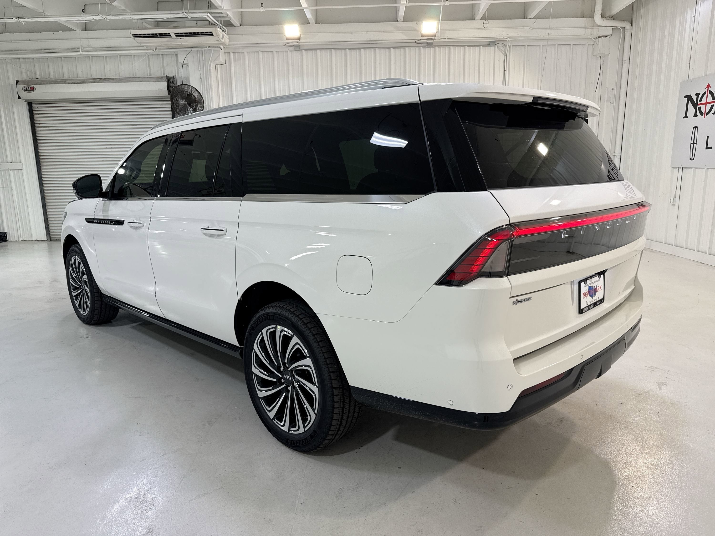 2025 Lincoln Navigator Black Label