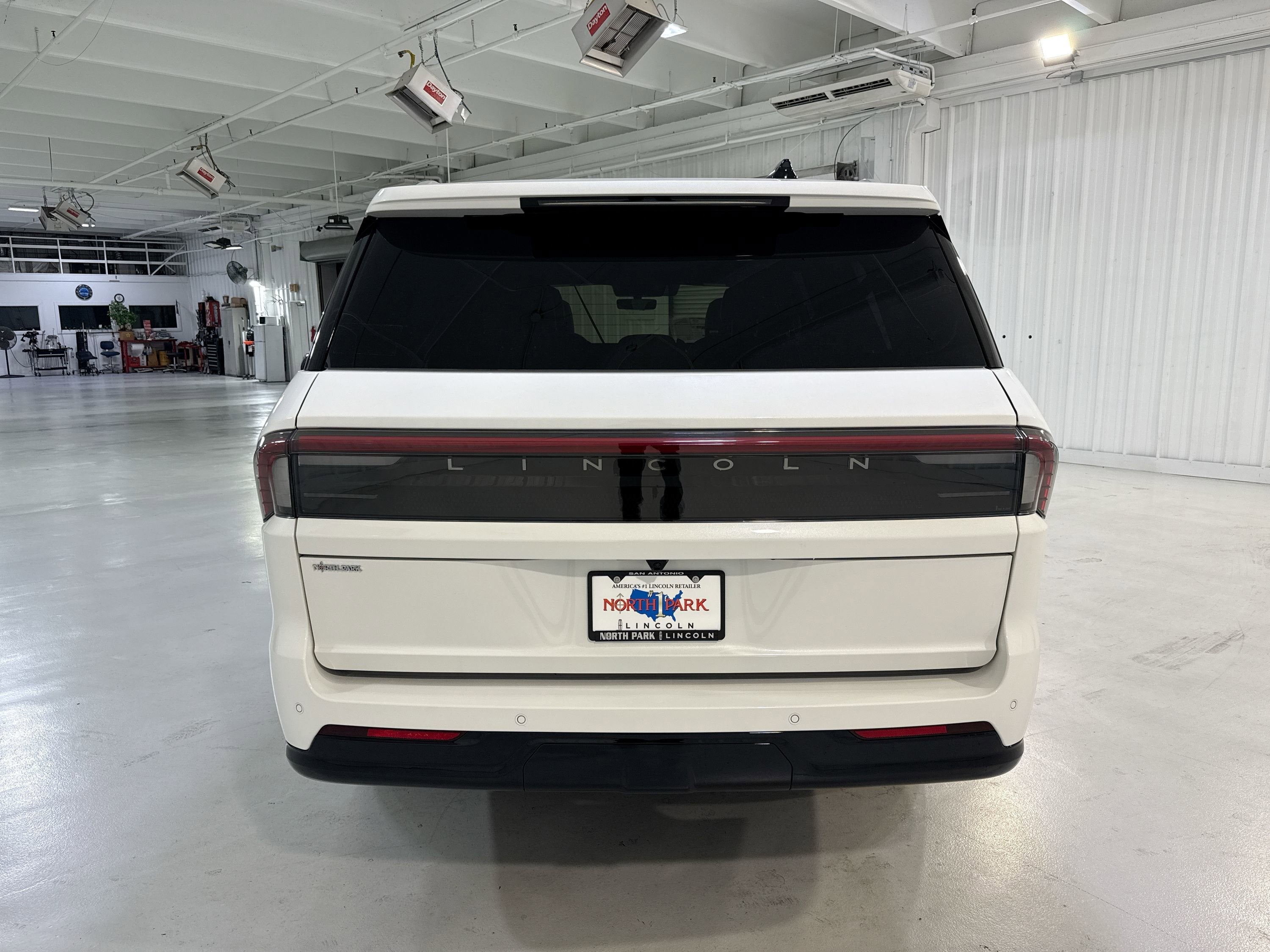 2025 Lincoln Navigator Black Label