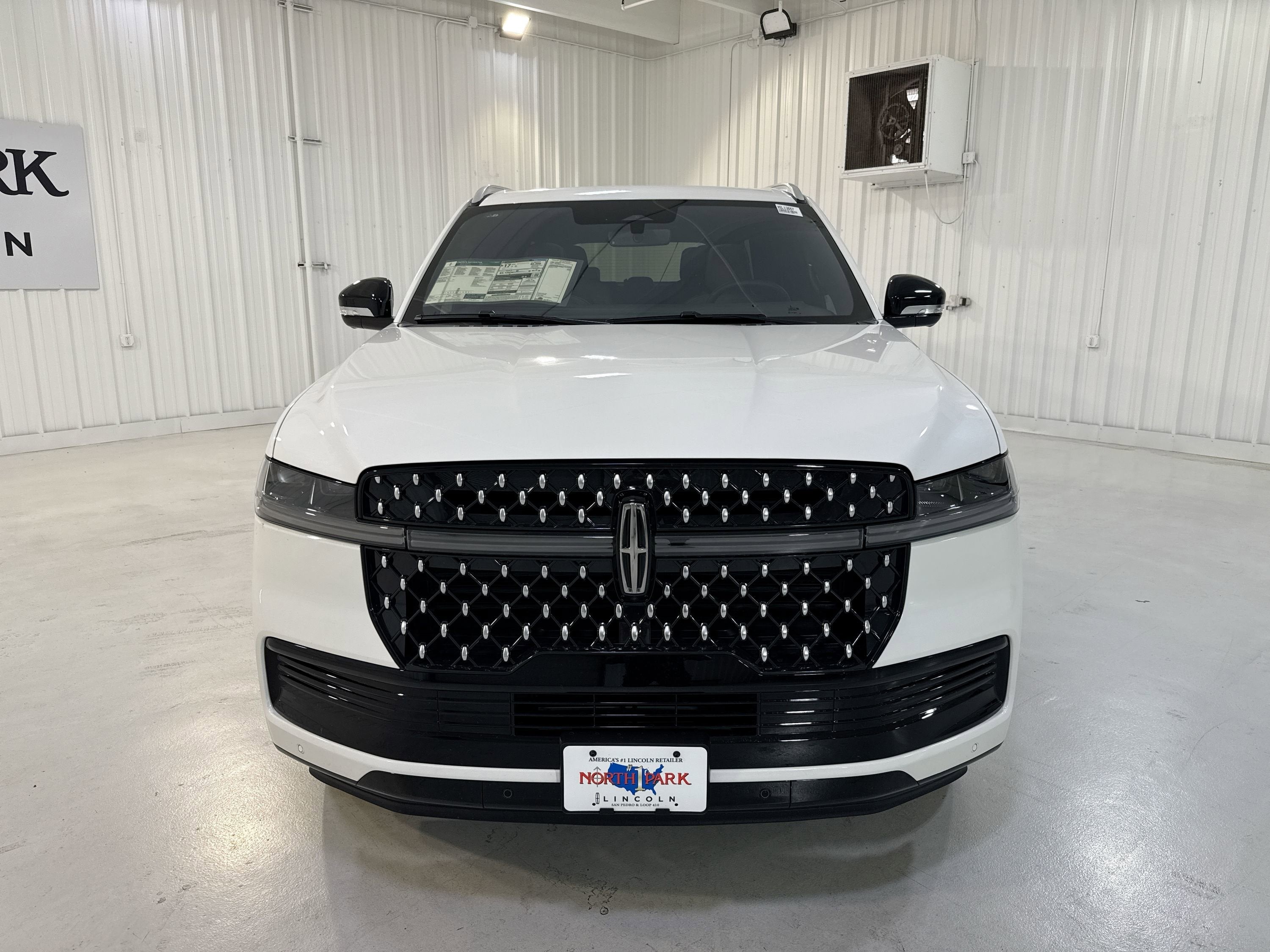 2025 Lincoln Navigator Black Label