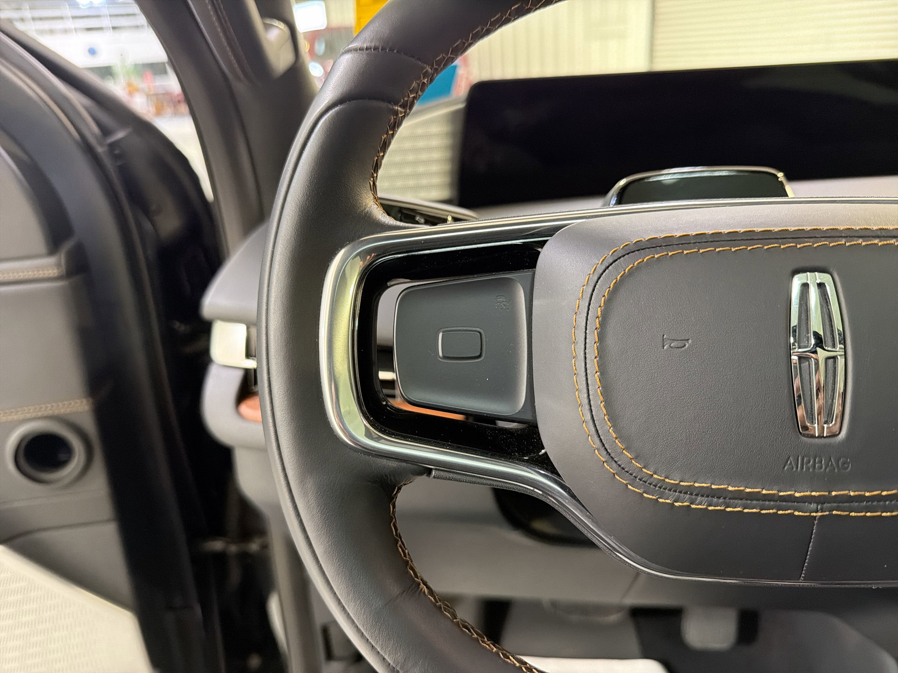 2025 Lincoln Navigator Black Label