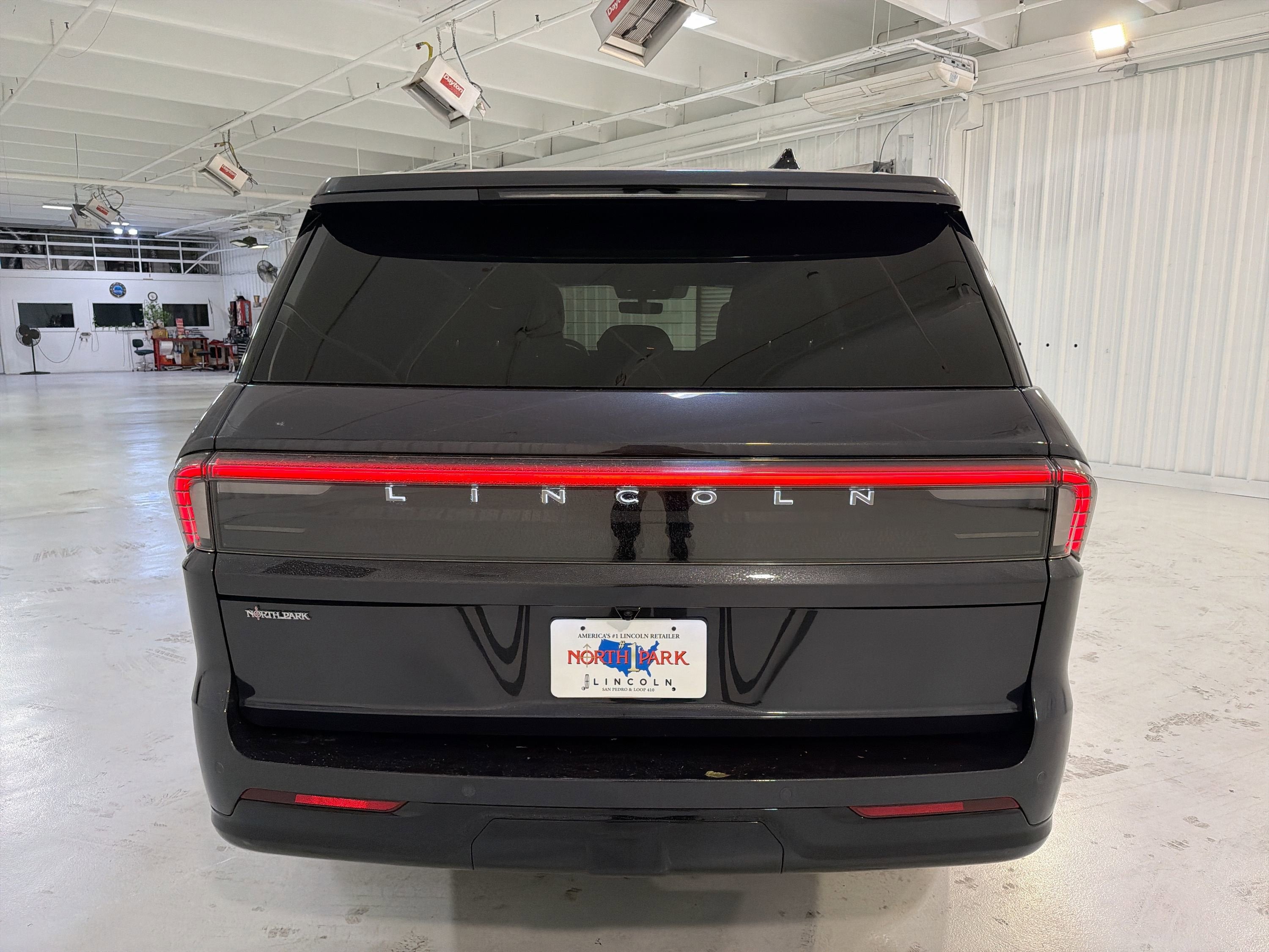 2025 Lincoln Navigator Black Label