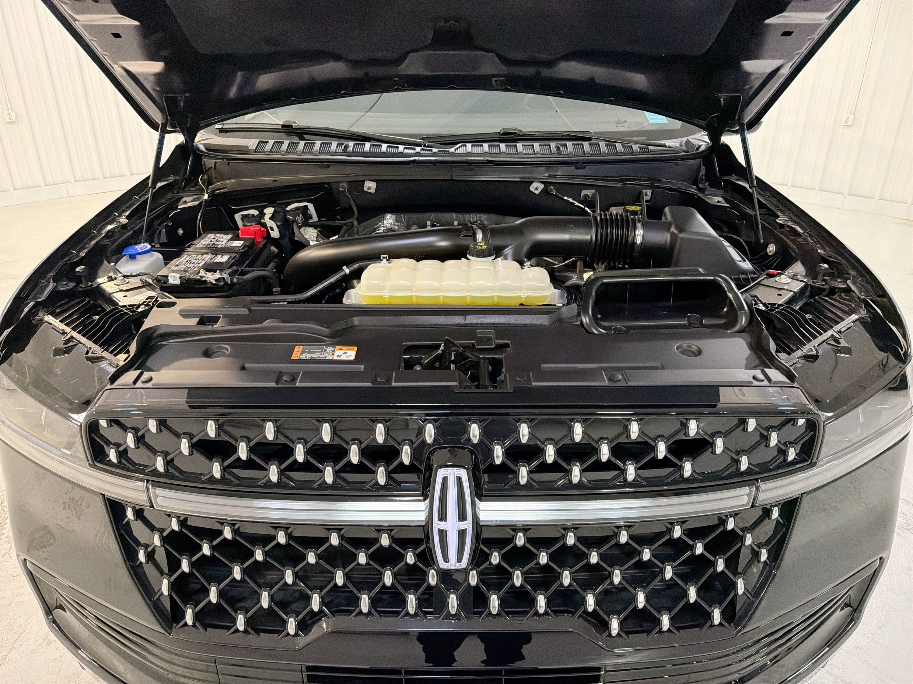 2025 Lincoln Navigator Black Label